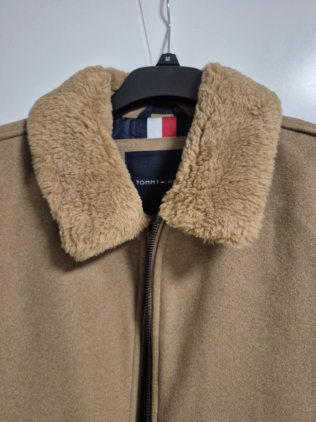 BNWT Tommy Hilfiger Bomber Jacket with Sherpa Collar - photo 2