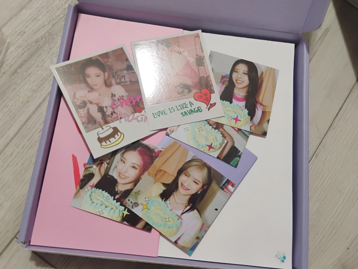 ITZY Crazy In Love Album Package - photo 4