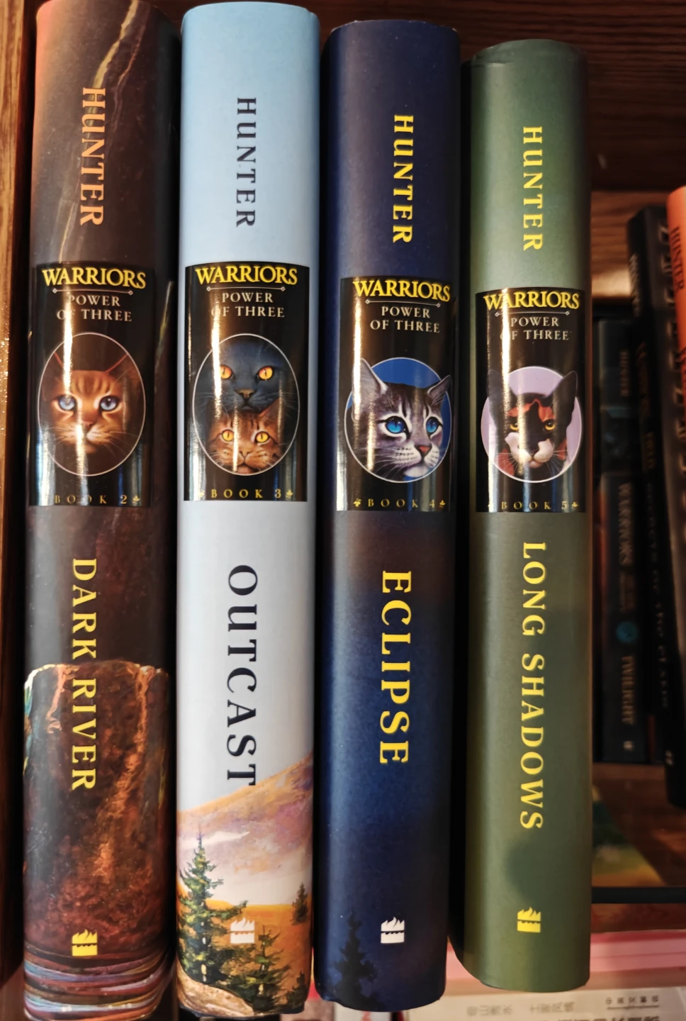Warriors books by Erin Hunter - photo 3