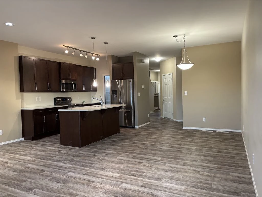 House for Rent 4 beds, 3.5 baths Bridgwater trails - photo 3
