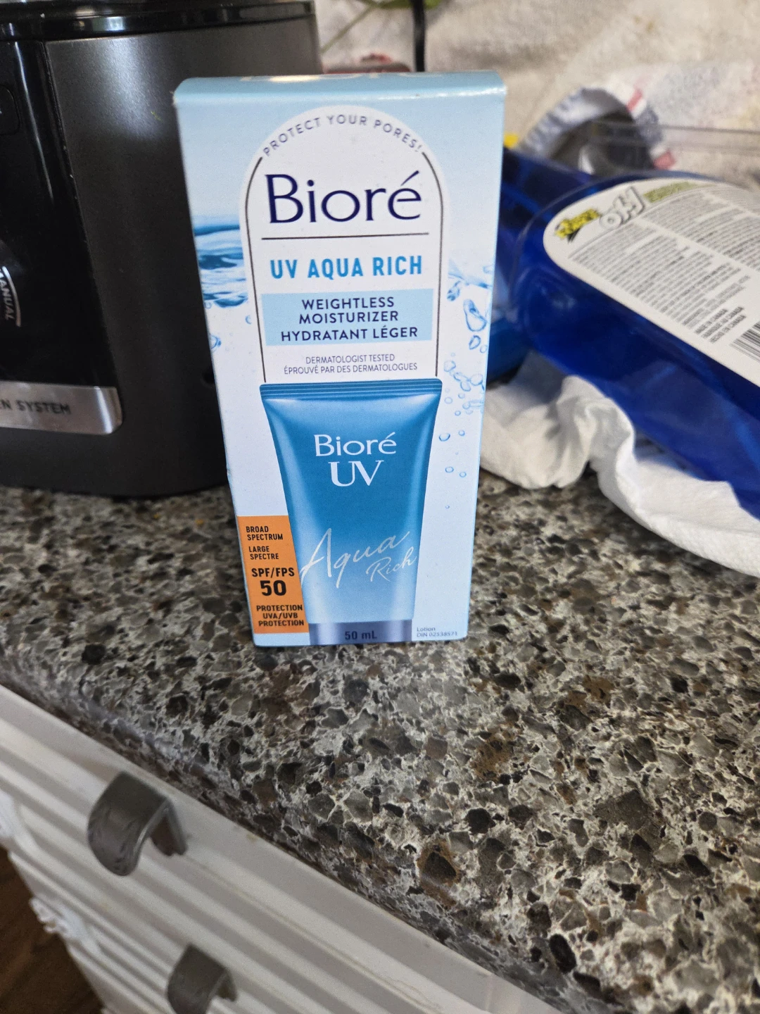 Biore UV Aqua Rich Weightless Moisturizer SPF 50 - photo 3