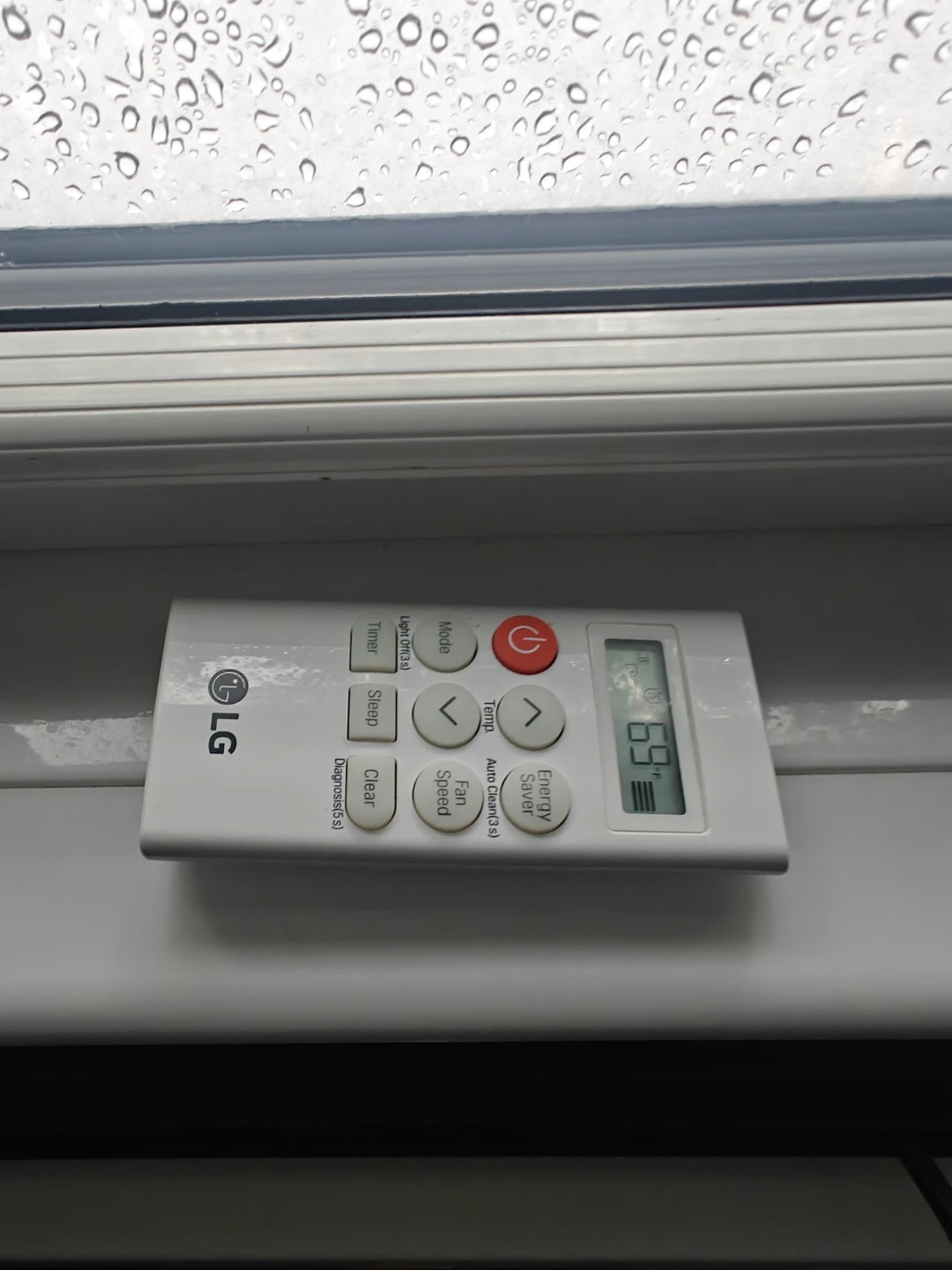 LG LW1022IVSM Room Air Conditioner - photo 2