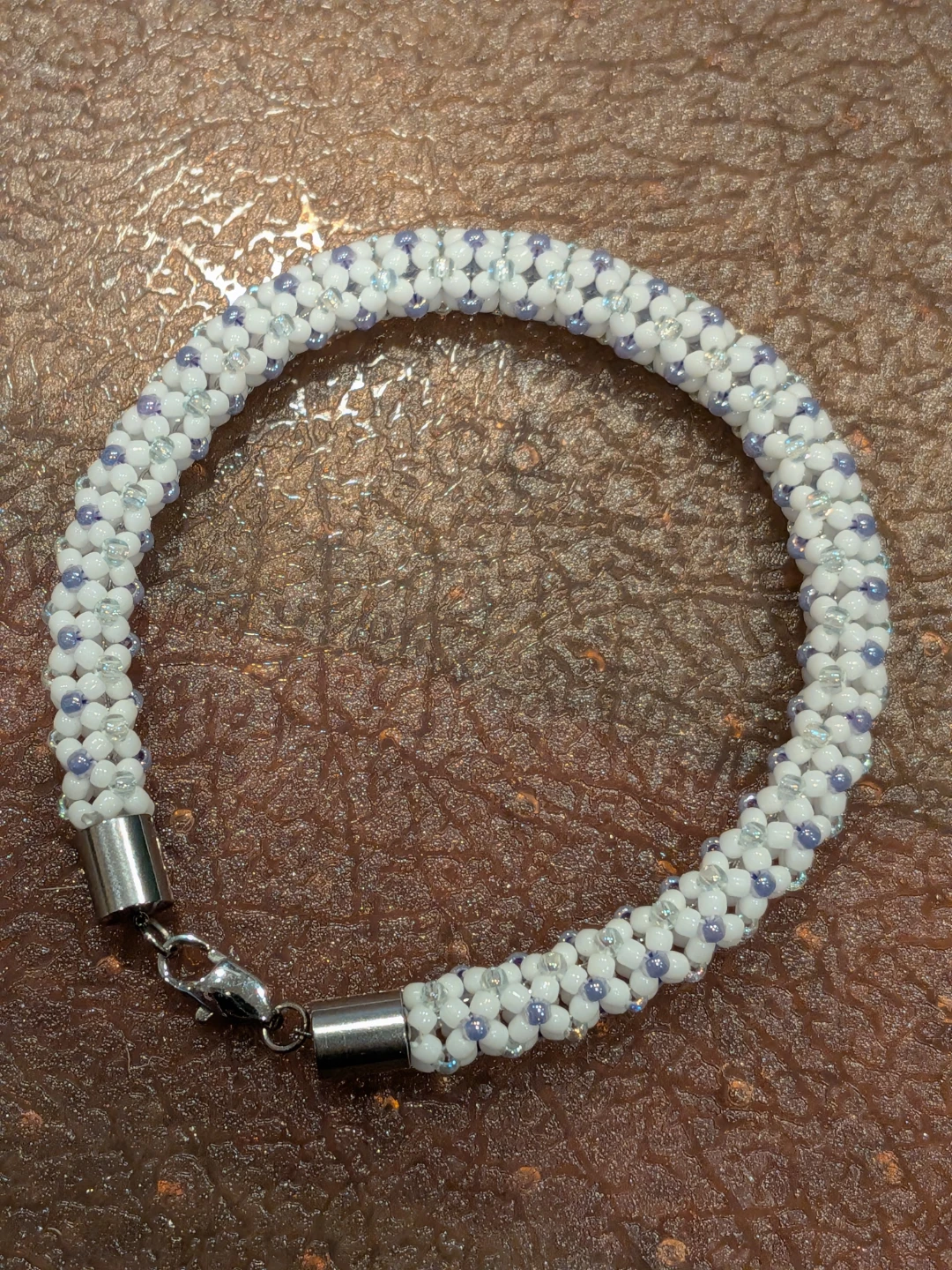 White and Lilac Beaded Bracelet - photo 2