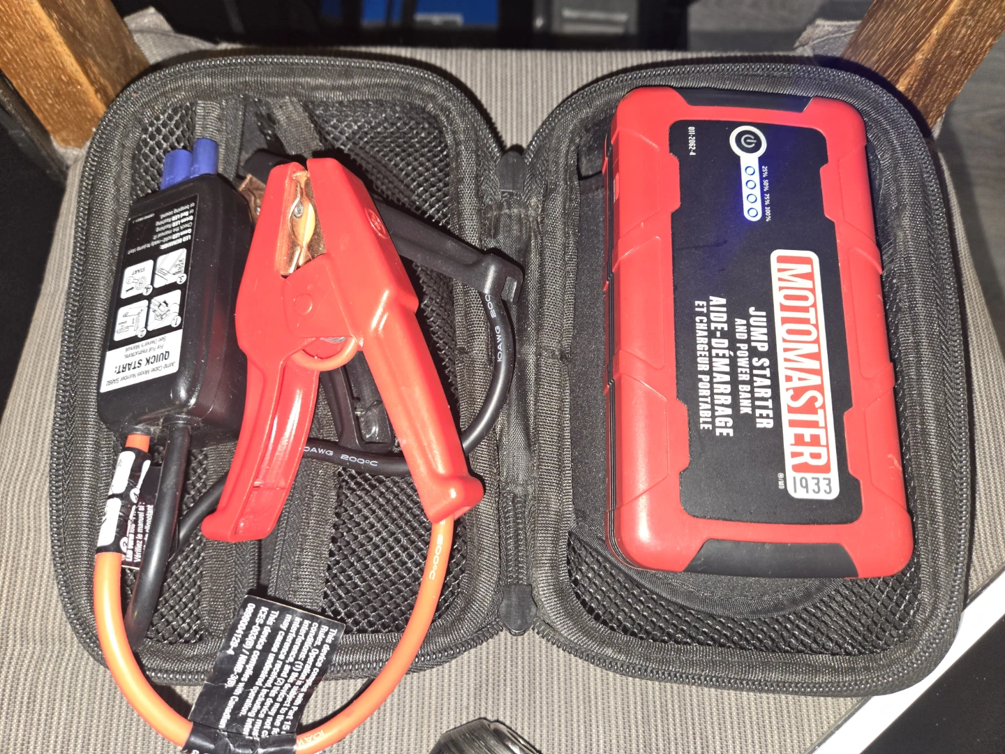 Motomaster 1933 Jump Starter & Power Bank - photo 3