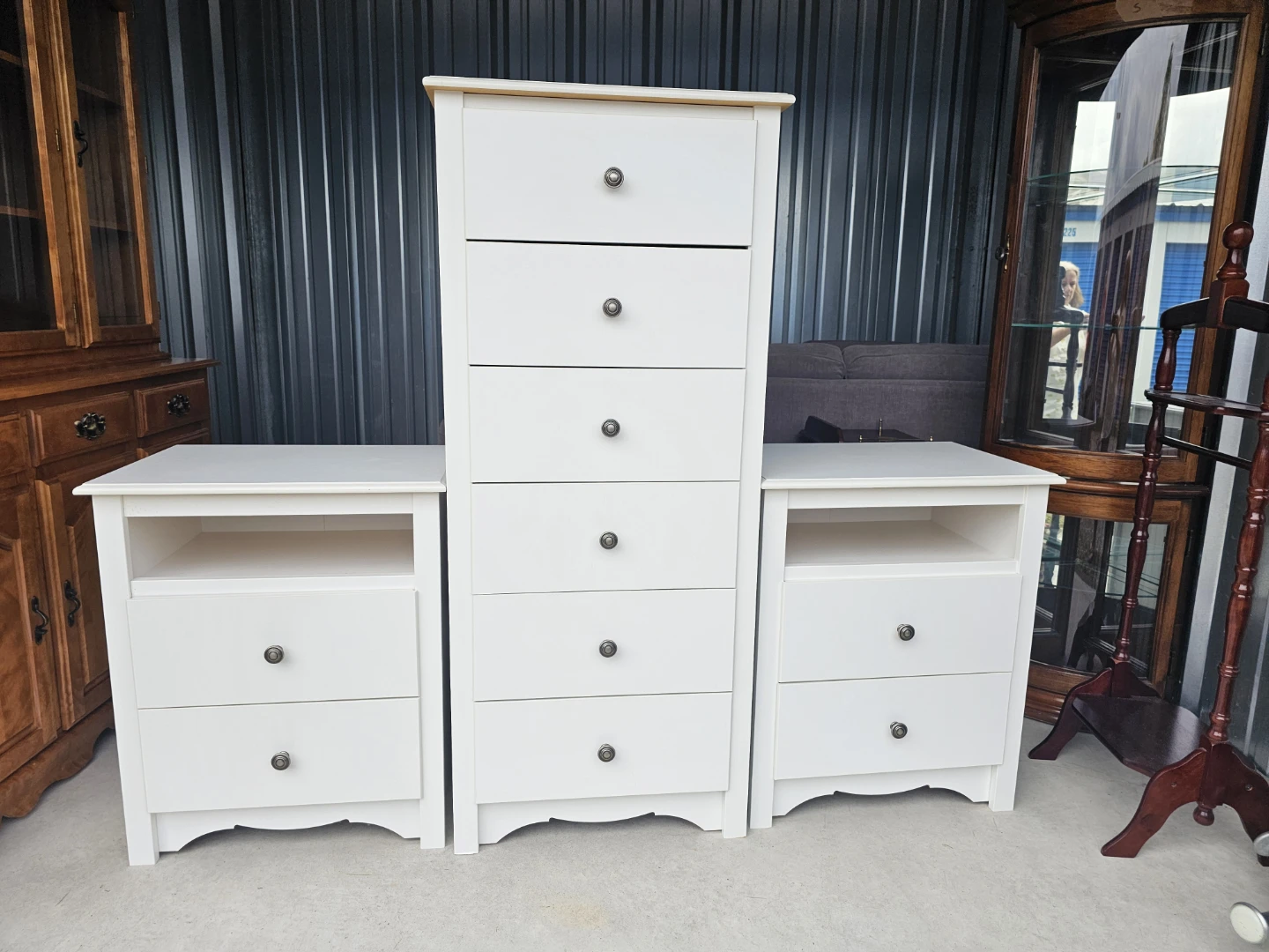 White Dresser and Nightstands Set - photo 2