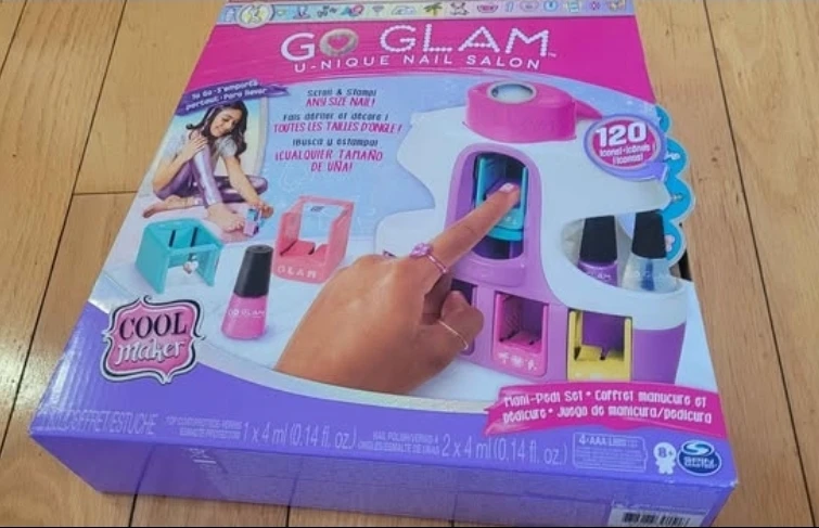 Go Glam NAIL SALON kit