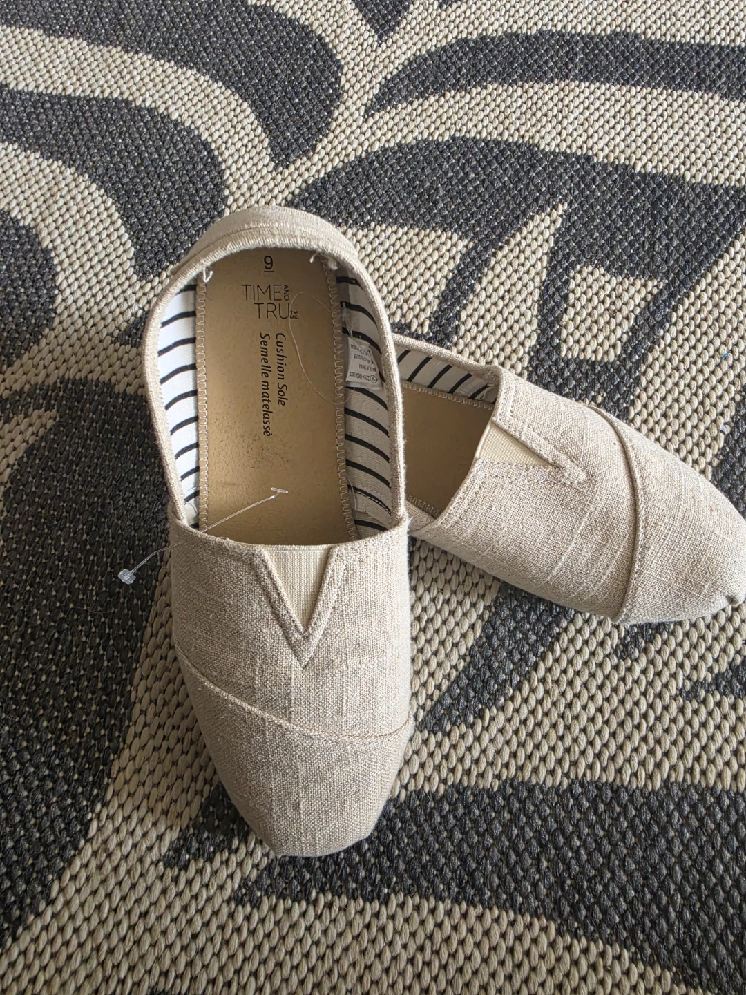 (New) Time and Tru Women's Slip-On Shoes Size 9