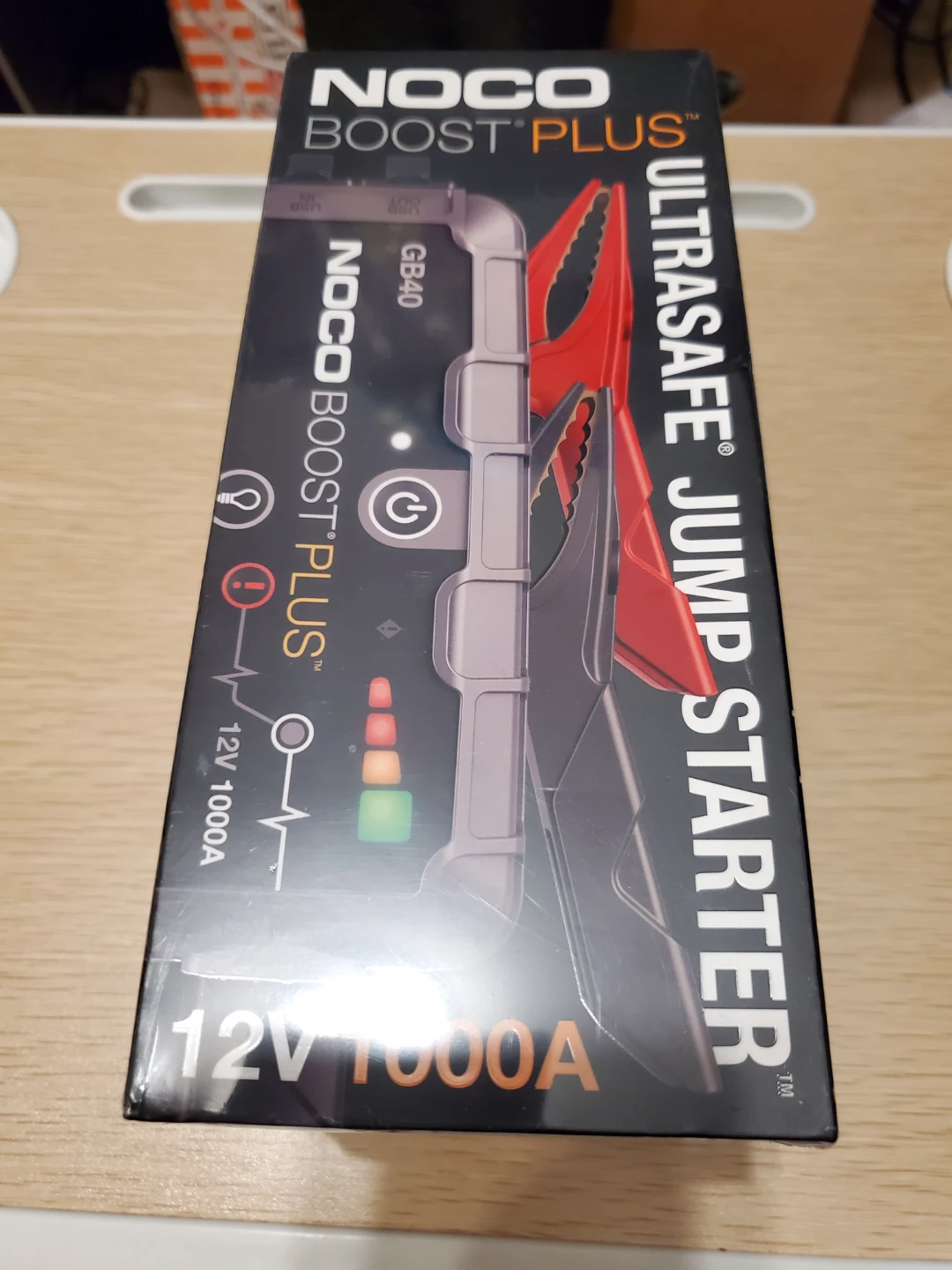 NOCO GB40 car booster NEW SEALED.