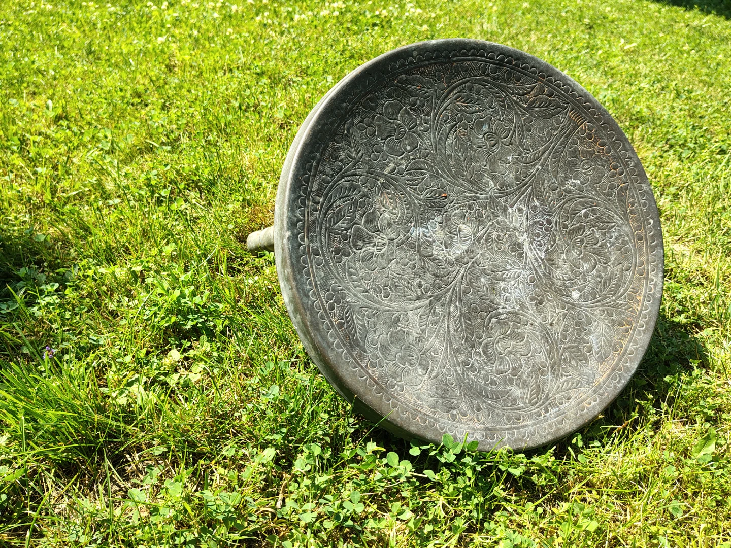 Ornate Metal Trivet Stand/ Garden Accent