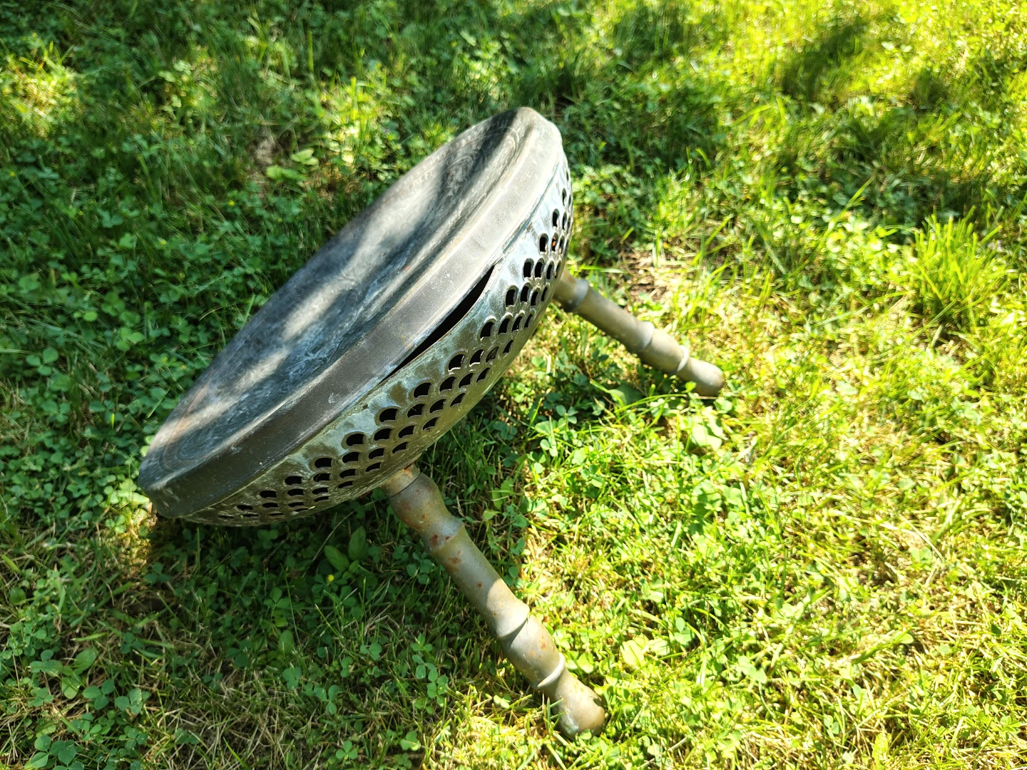 Ornate Metal Trivet Stand/ Garden Accent - photo 3
