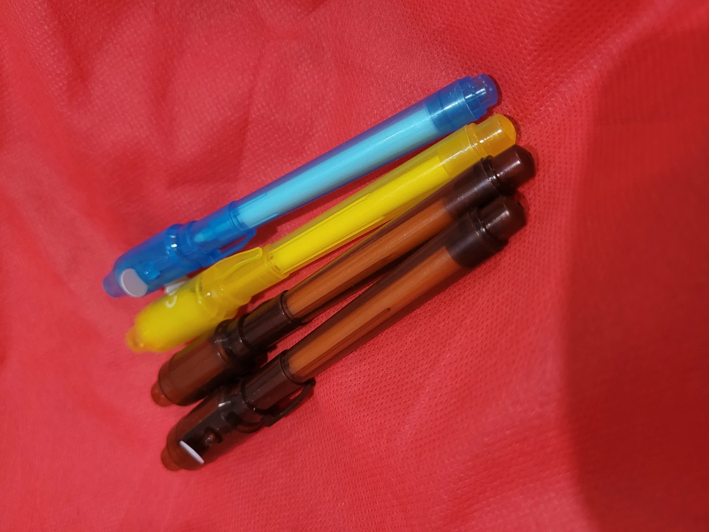 Invisible Ink Pens with UV Light - photo 2