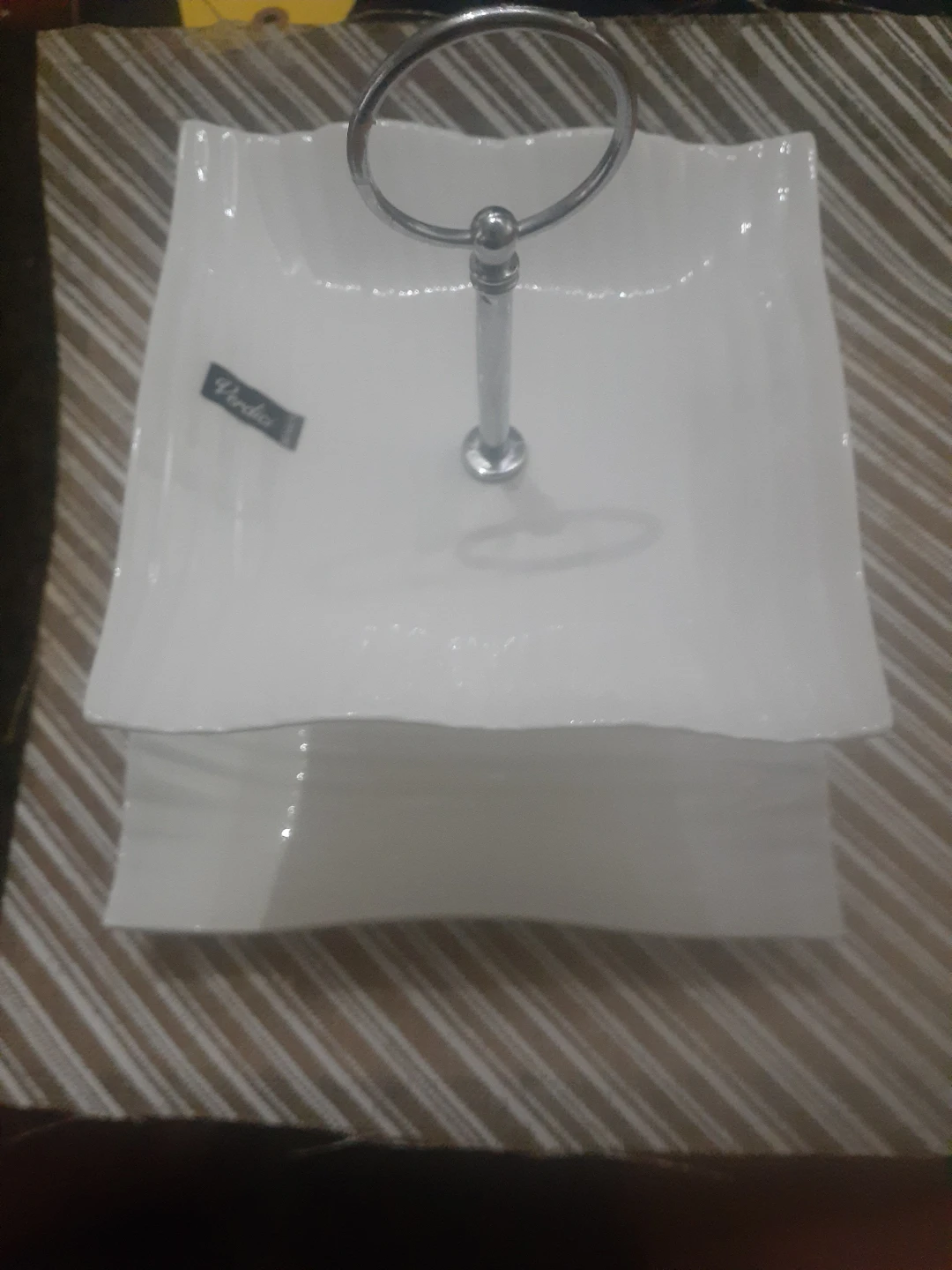 White 2-Tier Serving Stand - photo 3