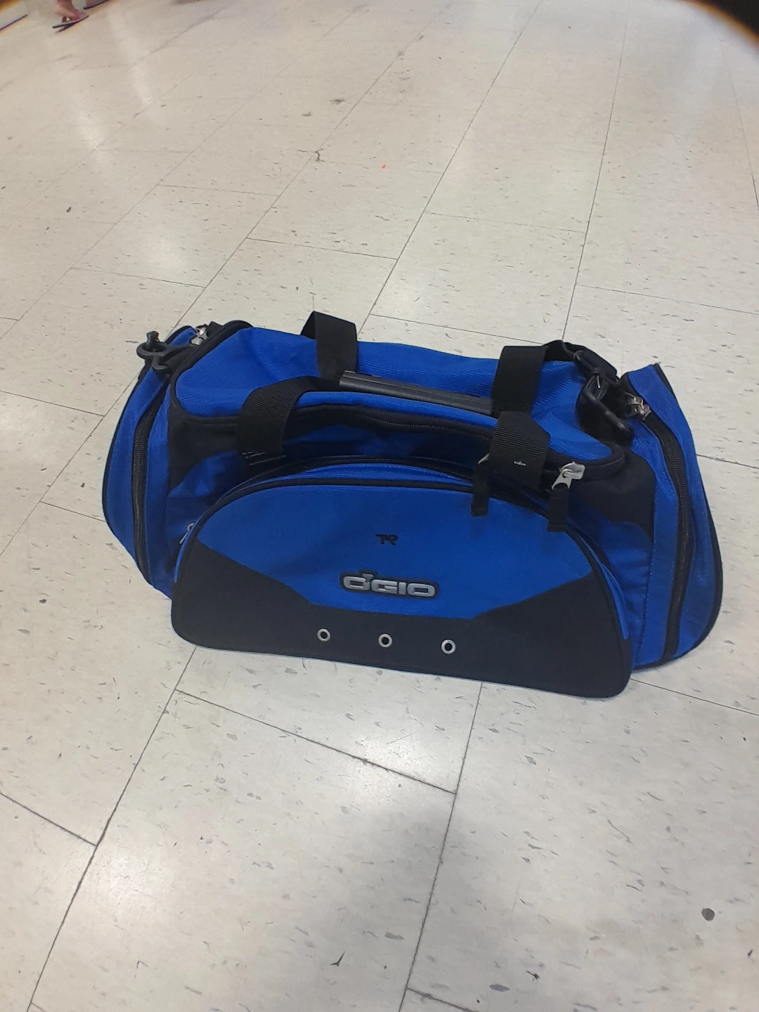 OGIO Blue Duffel  Gym Bag College Style Portable Size - photo 5
