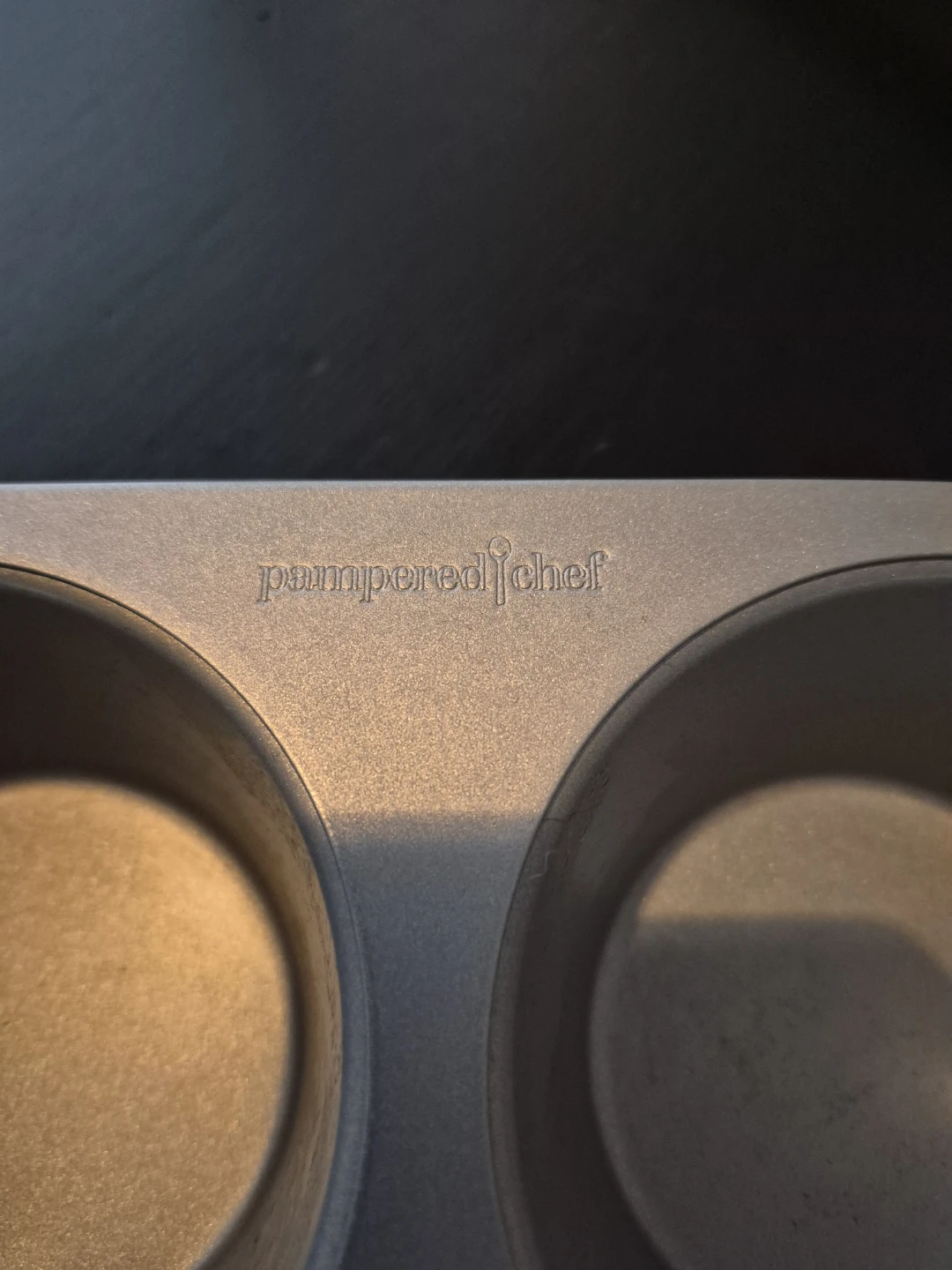 Pampered Chef 6-cup Muffin Pan - photo 2