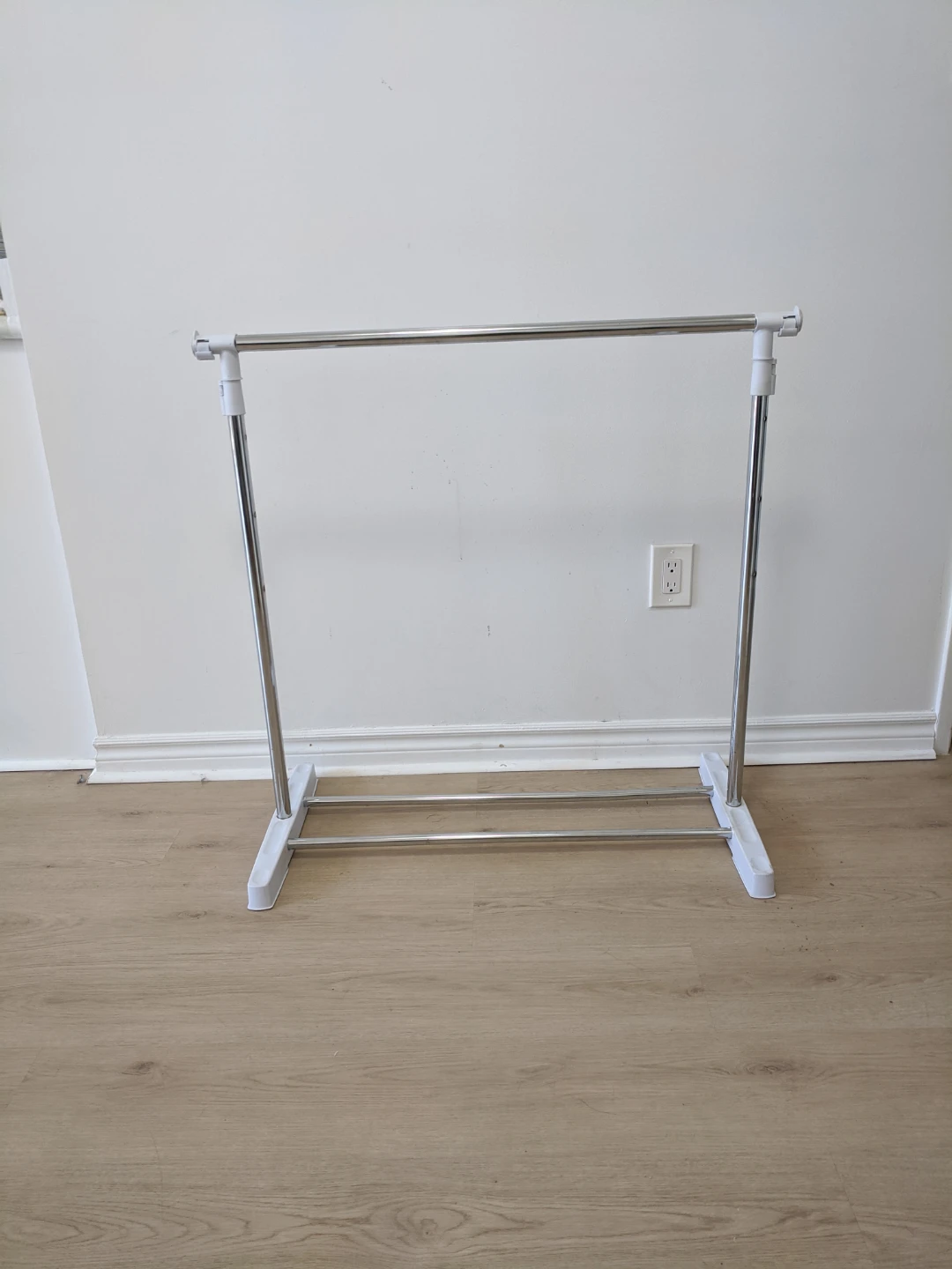 Adjustable Clothes Rack - photo 4