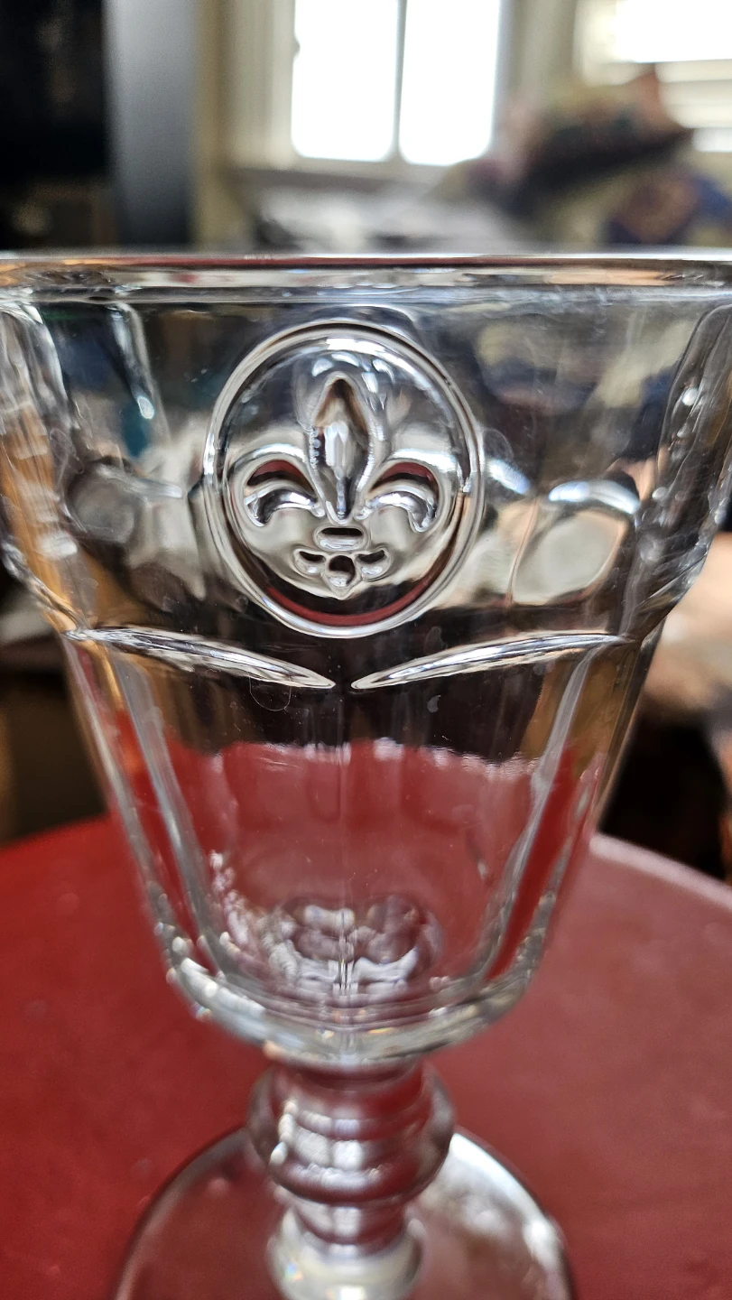 Set of 4 Clear Glass Goblets with Fleur-de-lis Design - photo 4
