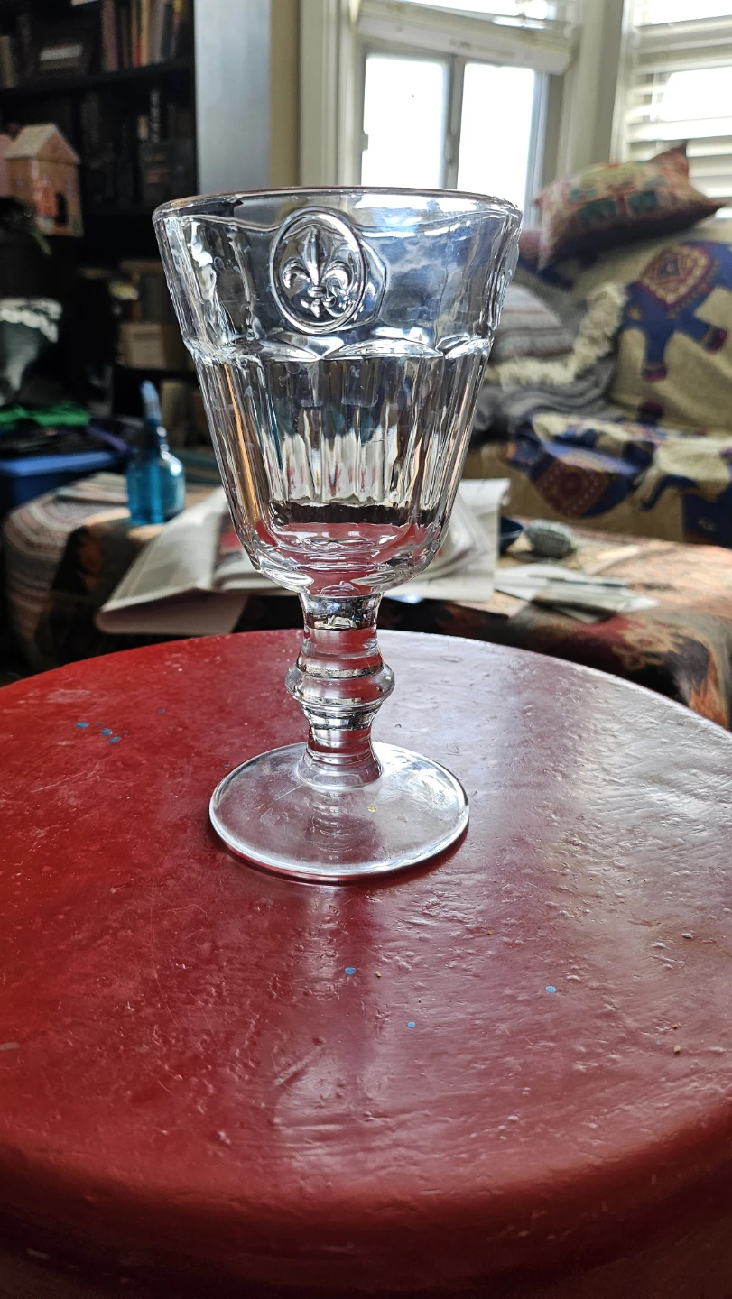 Set of 4 Clear Glass Goblets with Fleur-de-lis Design - photo 5