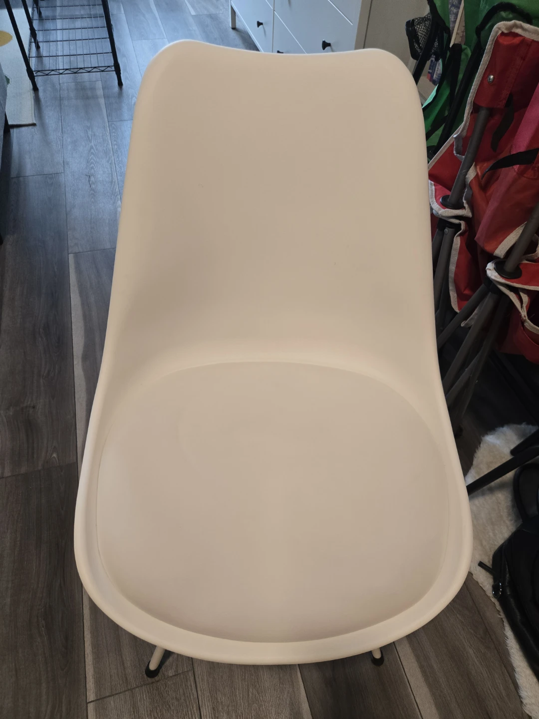White modern dining chair