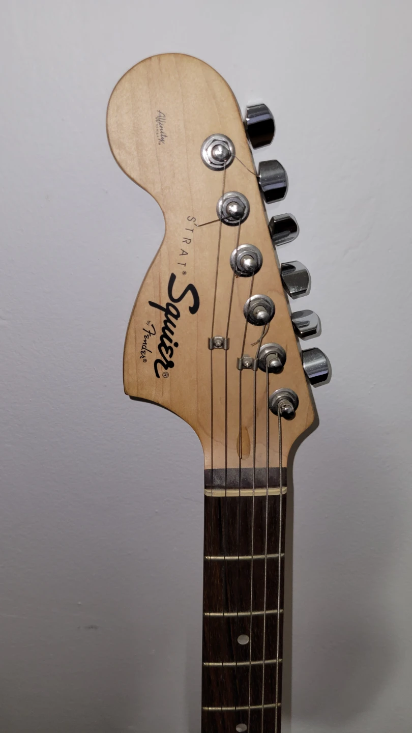 Lefty Squier Strat Electric Guitar - photo 2