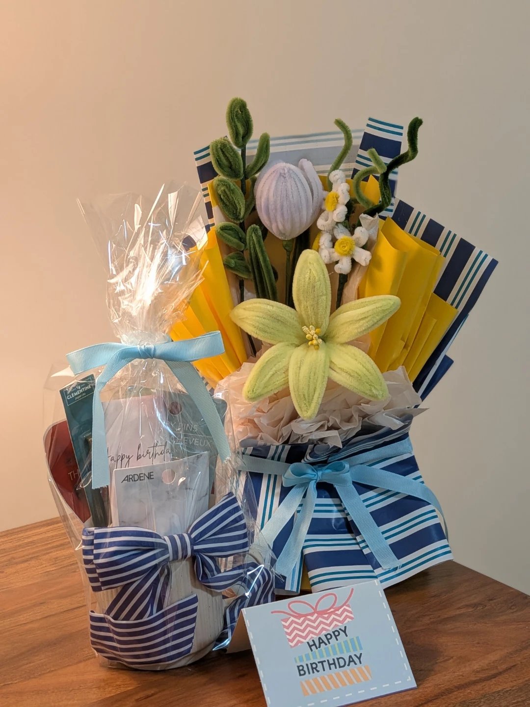 Birthday Gift bundle with Ardene Items and handmade Flowers - photo 2