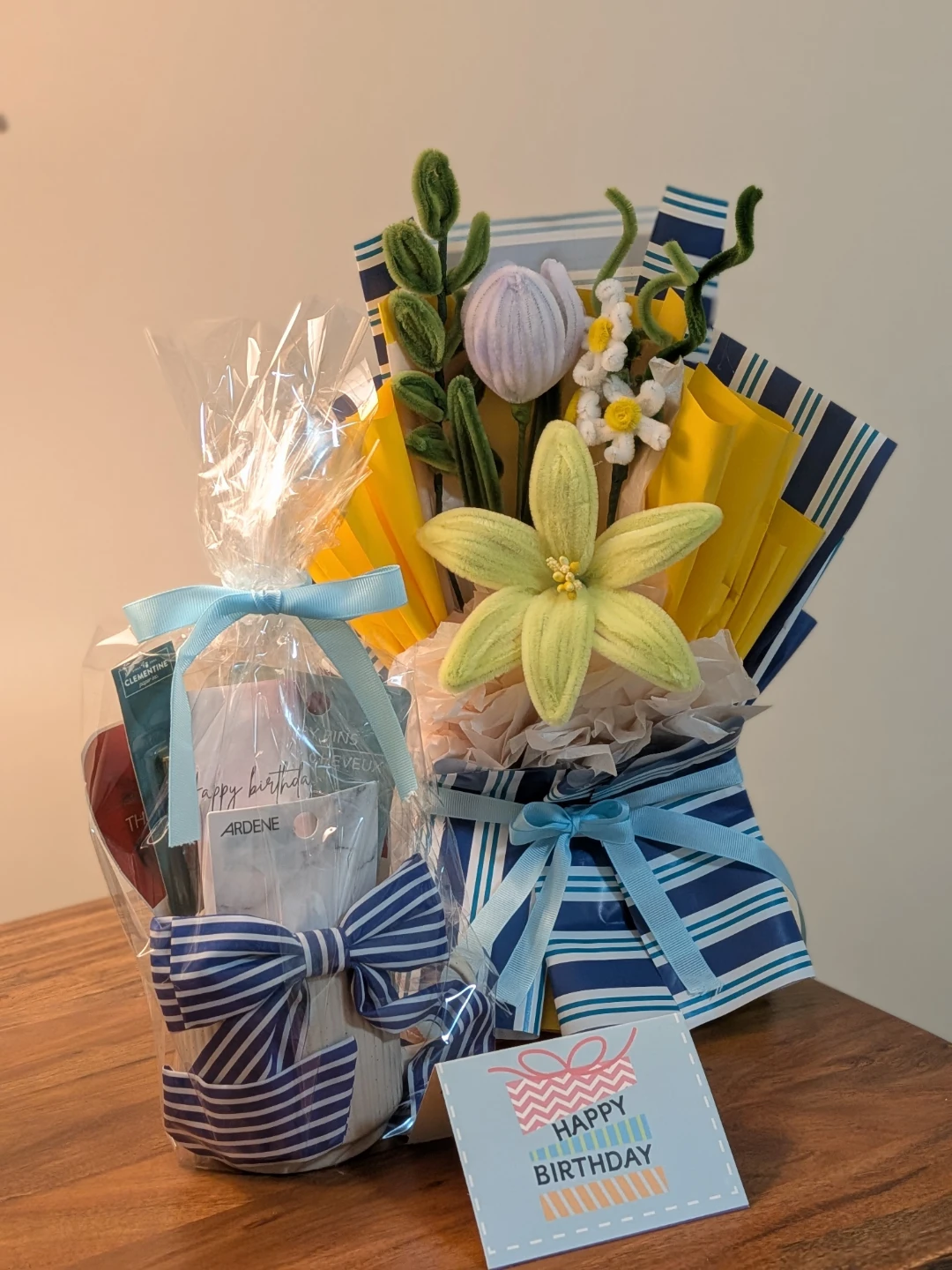 Birthday Gift bundle with Ardene Items and handmade Flowers - photo 3