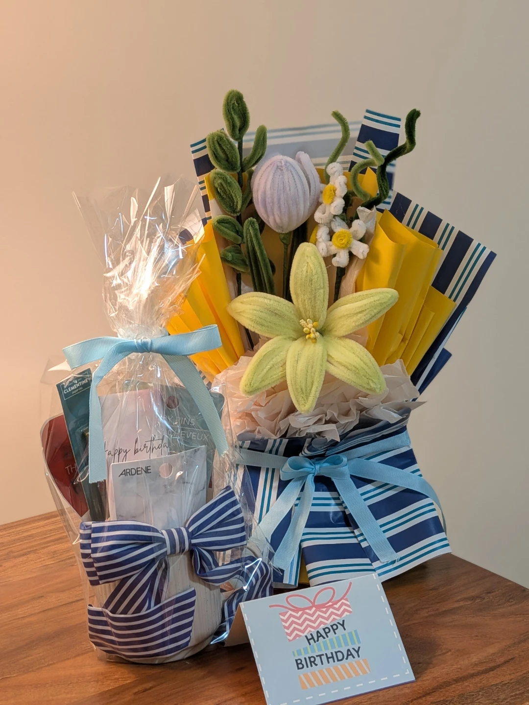 Birthday Gift bundle with Ardene Items and handmade Flowers - photo 4