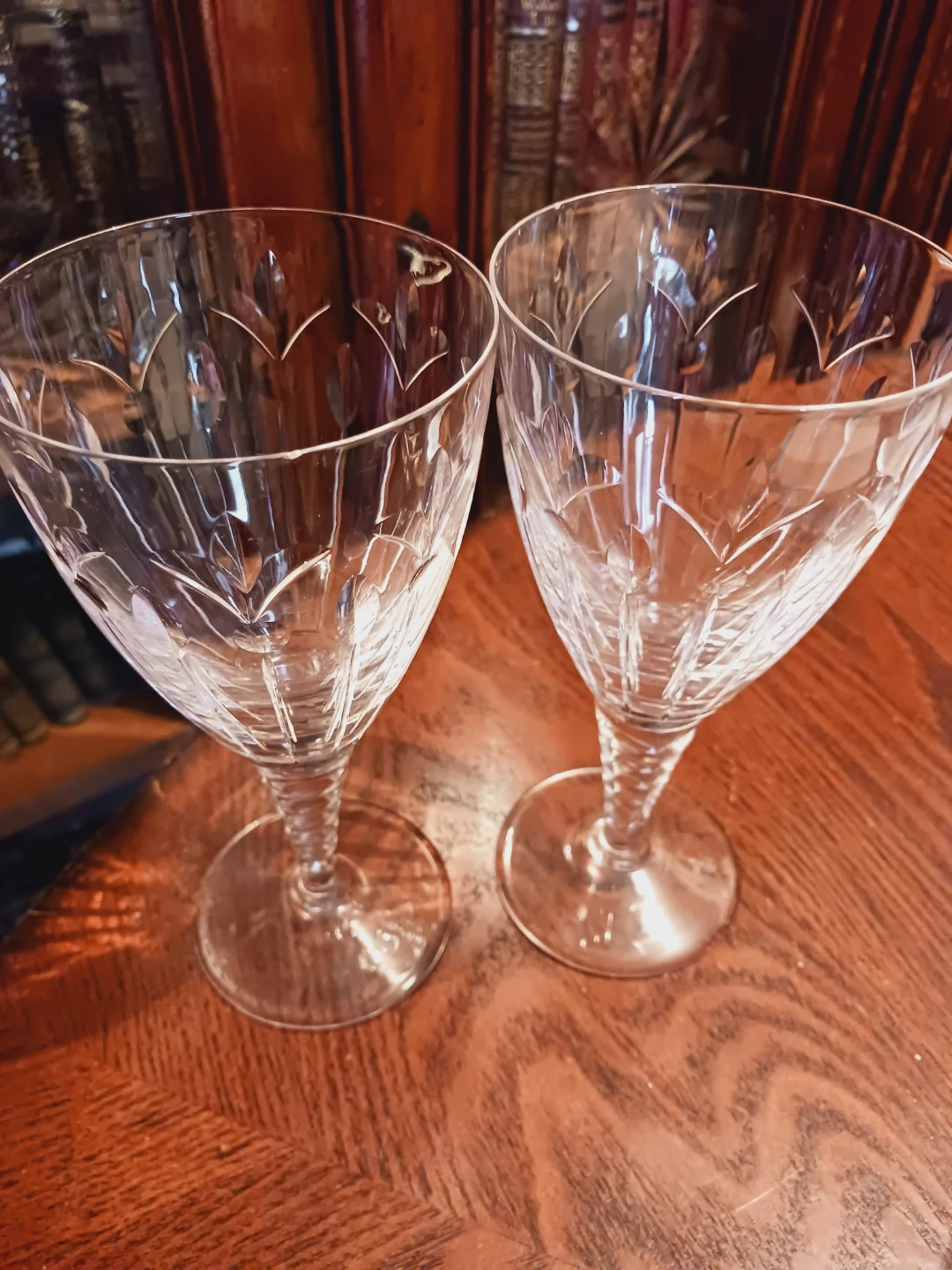 Set of 2 Crystal Wine Glasses. New! - photo 3