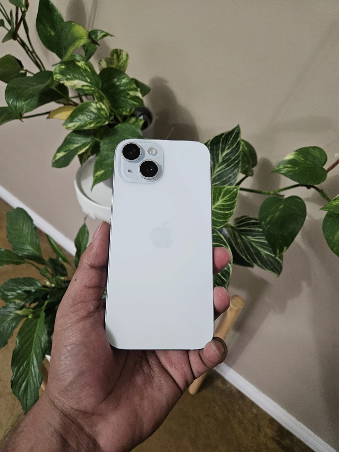 Apple iPhone 15 - 128GB - sky blue