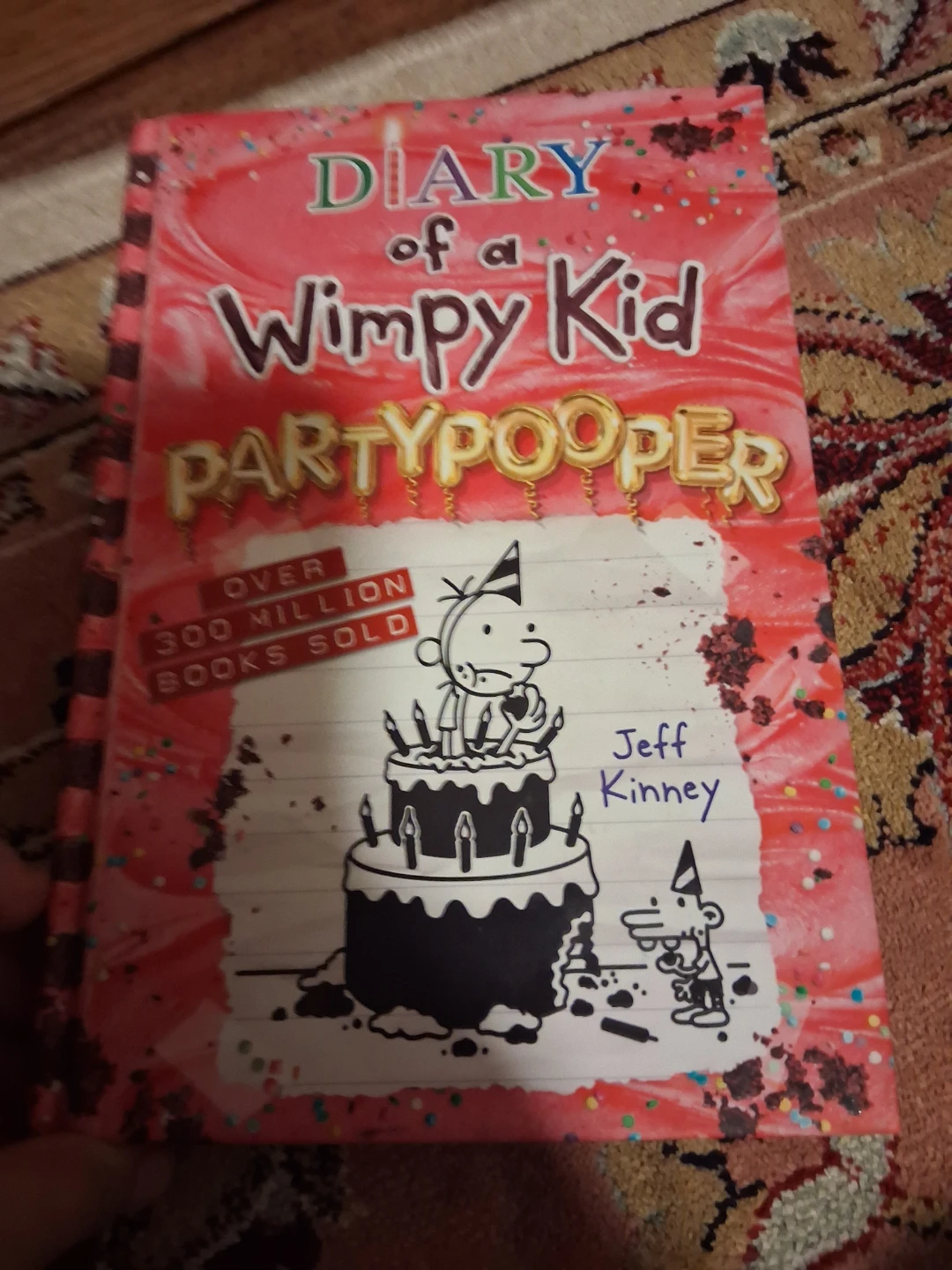 Diary of a Wimpy Kid: Partypooper Book