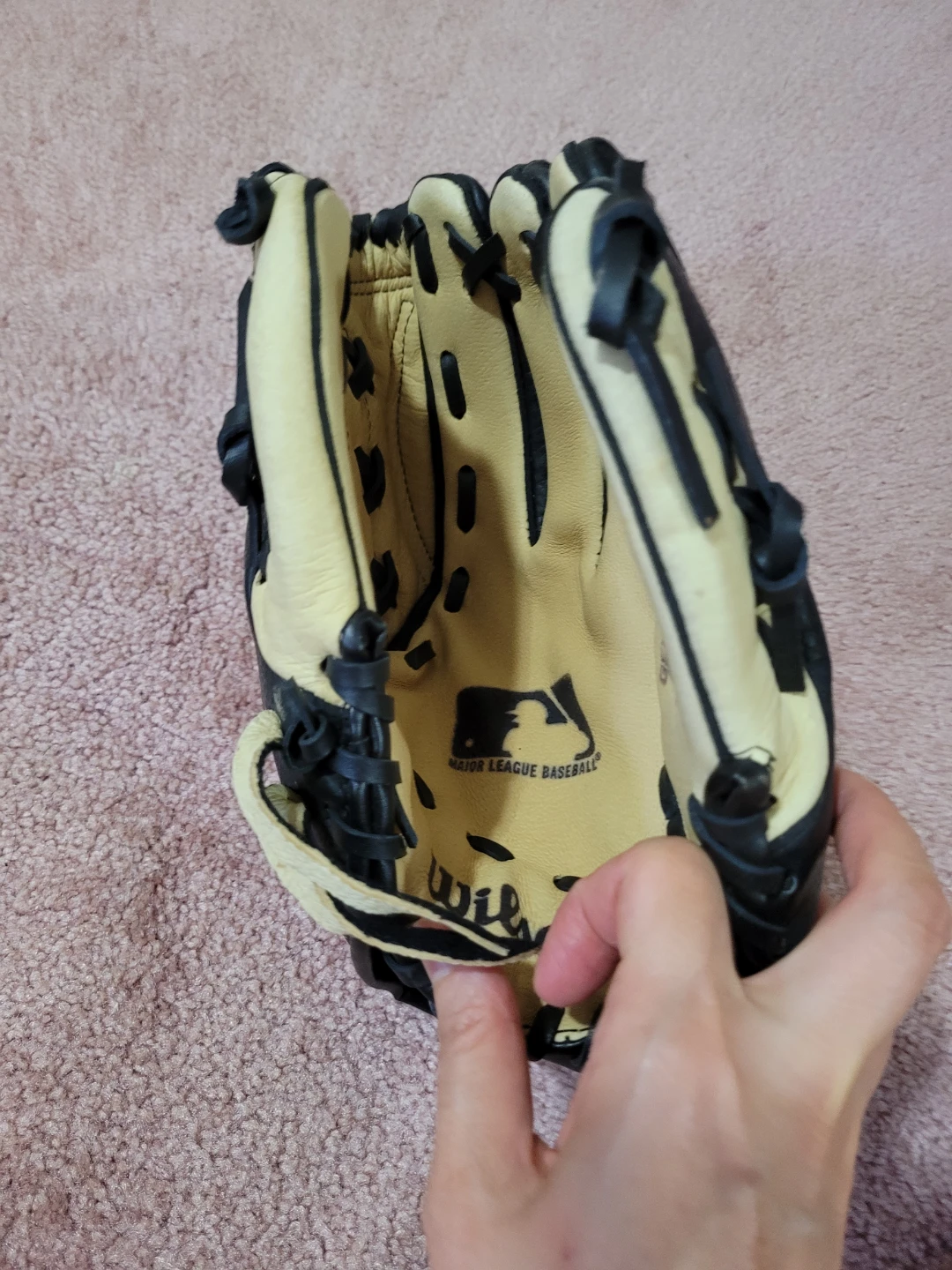 Wilson "W" Baseball Glove - photo 5