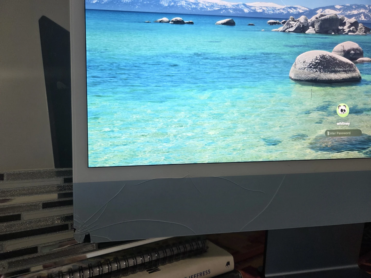 iMac 24" (Late 2023, M3 Chip) - photo 3