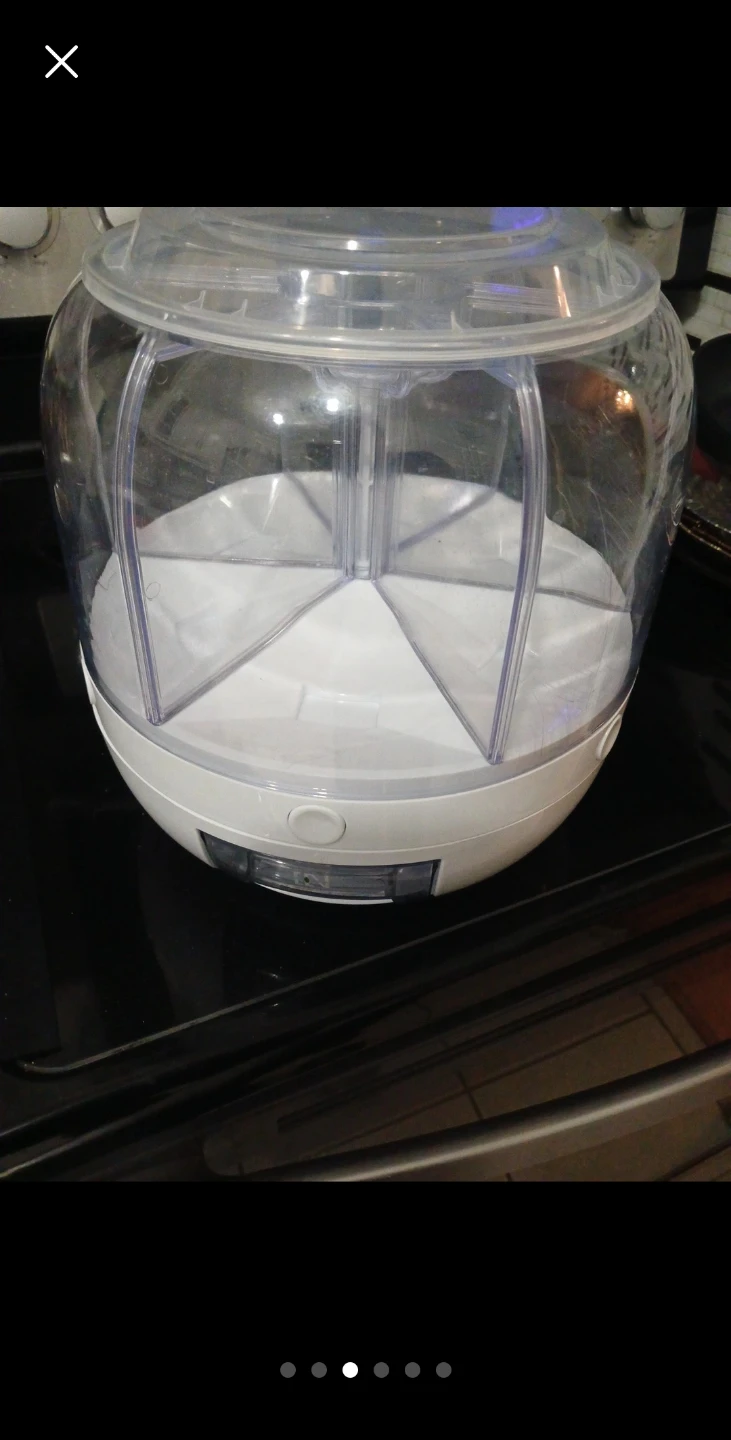 Rotating grain dispenser box - photo 3