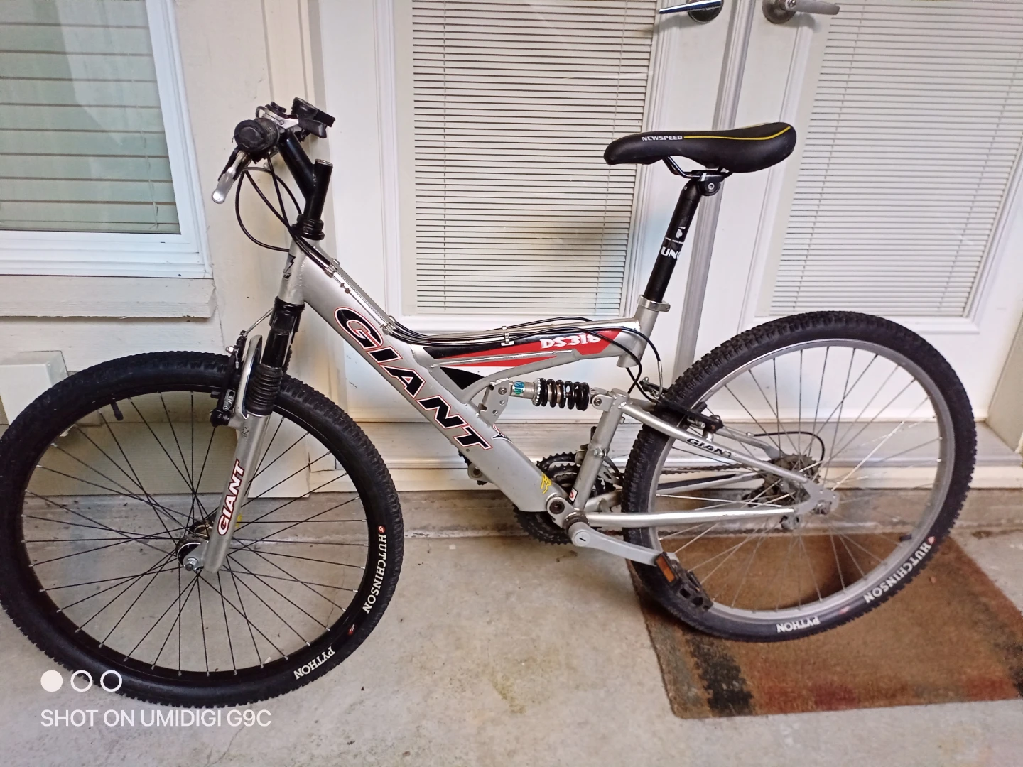 Giant DS3 Full Suspension Mountain Bike - photo 2