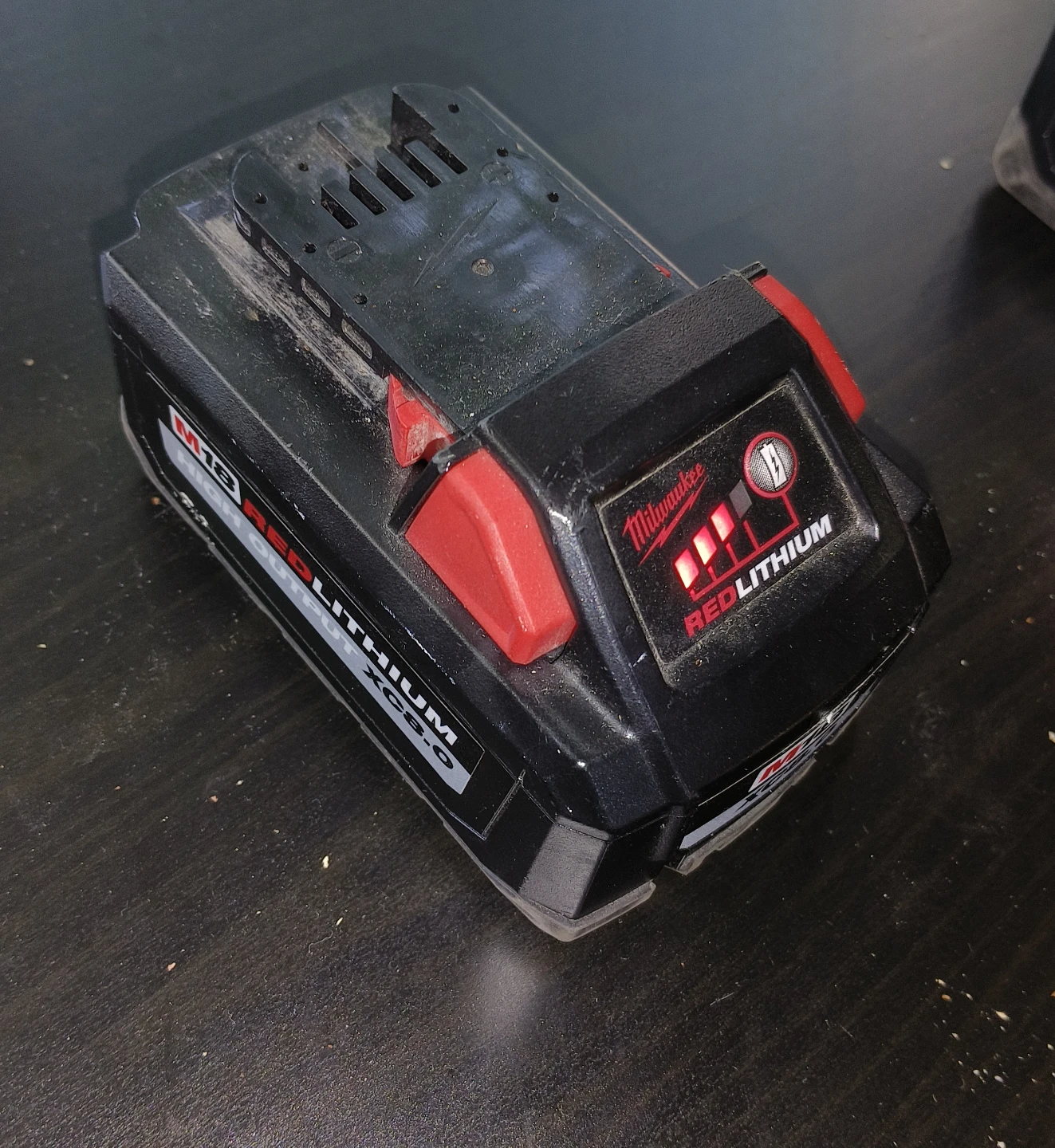 Milwaukee M18 XC8.0 & DeWalt 20V Batteries - photo 2