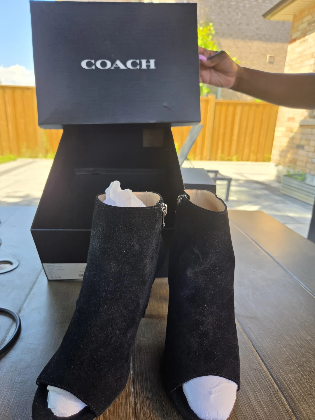 Gucci Brown Leather T-Strap Heels with Dust Bag