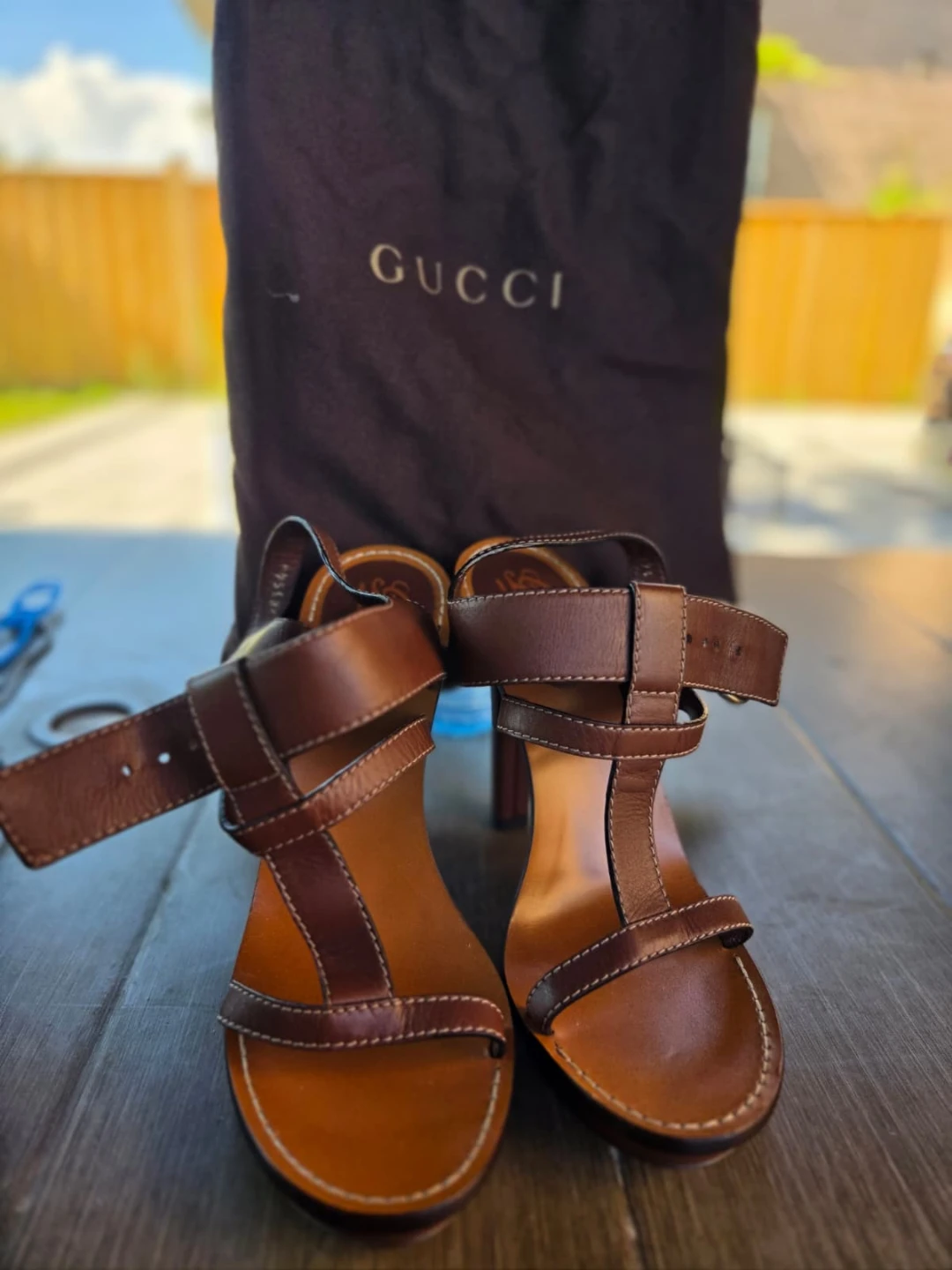 Gucci Brown Leather T-Strap Heels with Dust Bag - photo 2