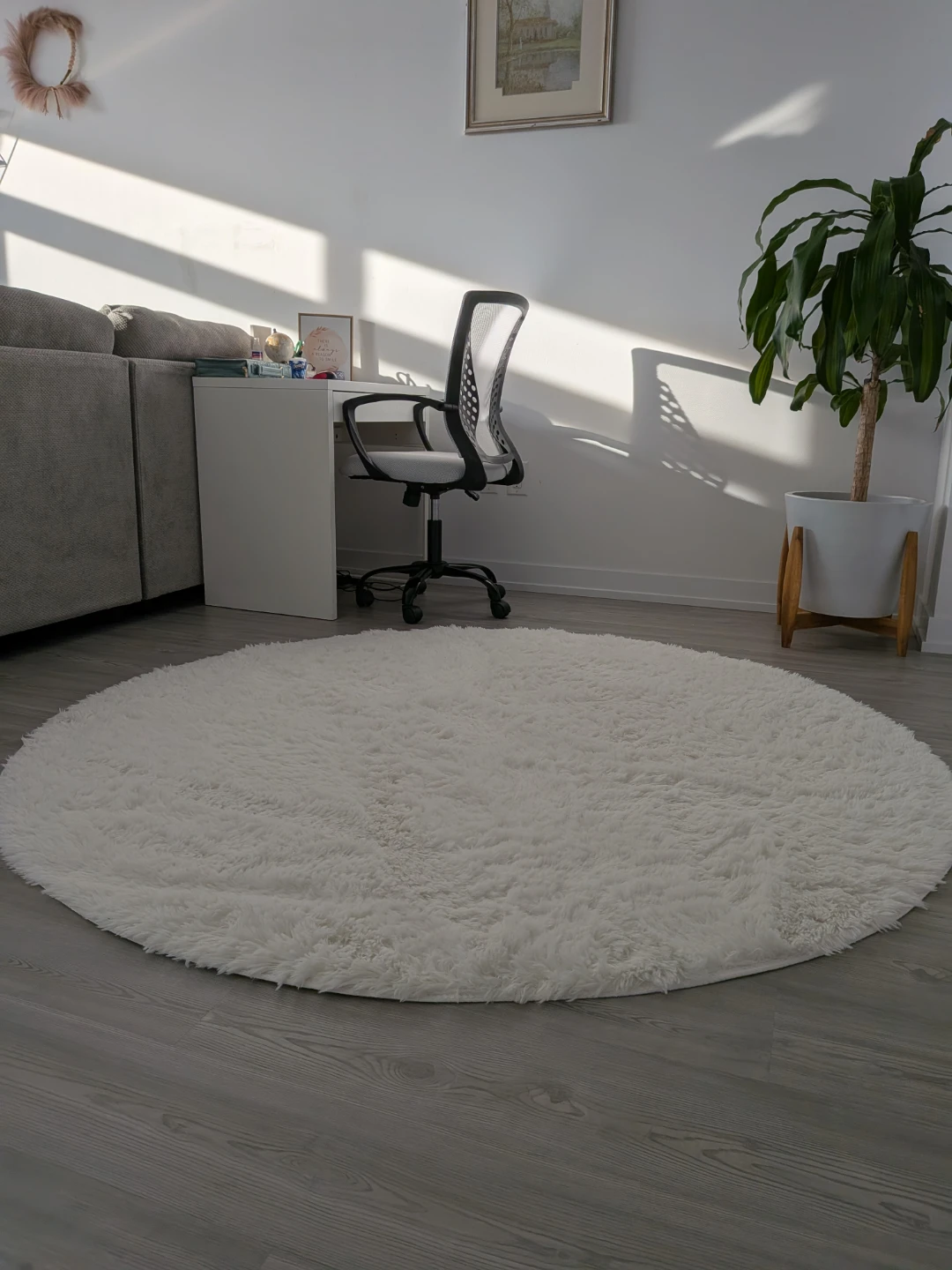 White Round Shaggy Rug - photo 2