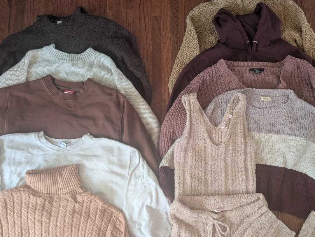 Bundle of Cozy Women's Sweaters and Loungewear xs-s-m