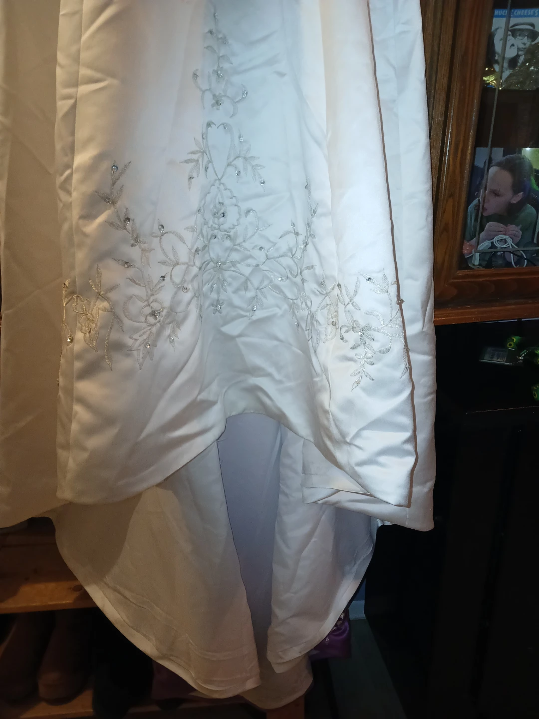 White Strapless Wedding Dress - photo 3