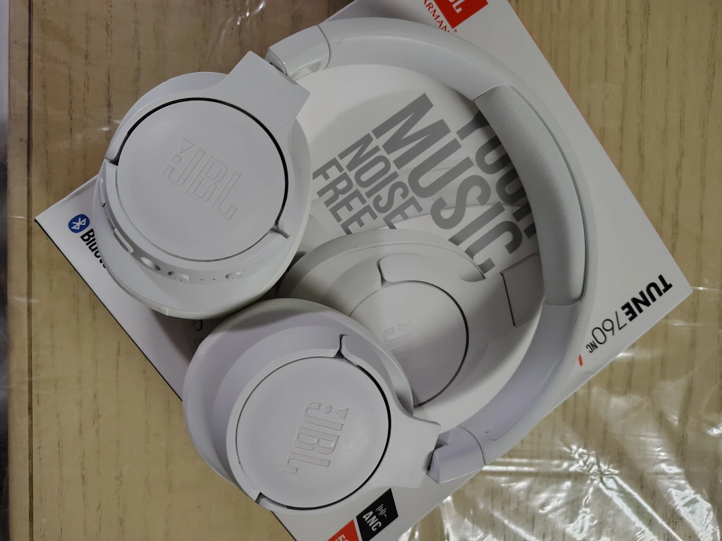 JBL TUNE 760NC White Wireless Headphones like new in box - photo 4