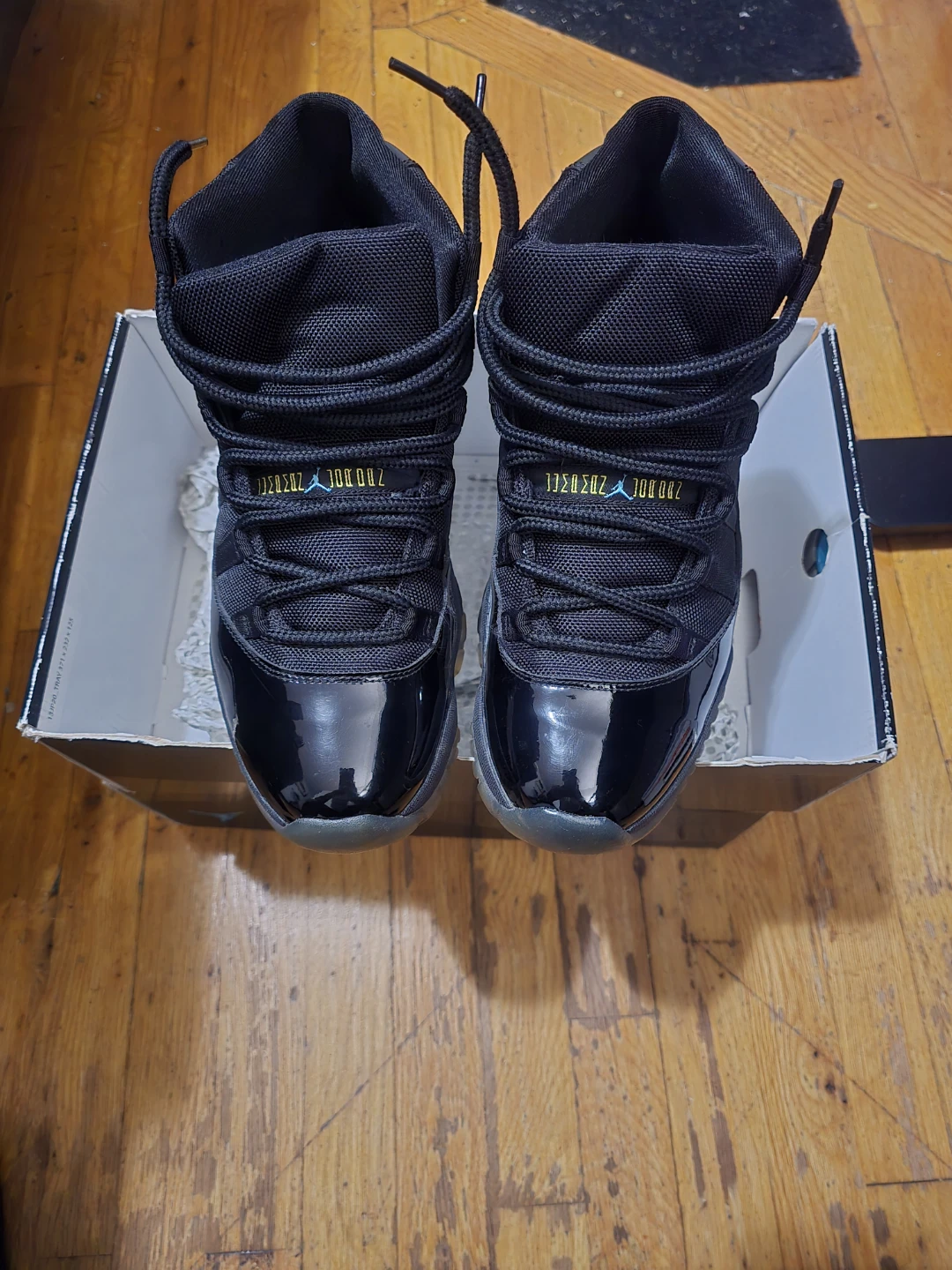 Jordan retro 11 Gamma Blue Black Varsity Maize, Size 10.5