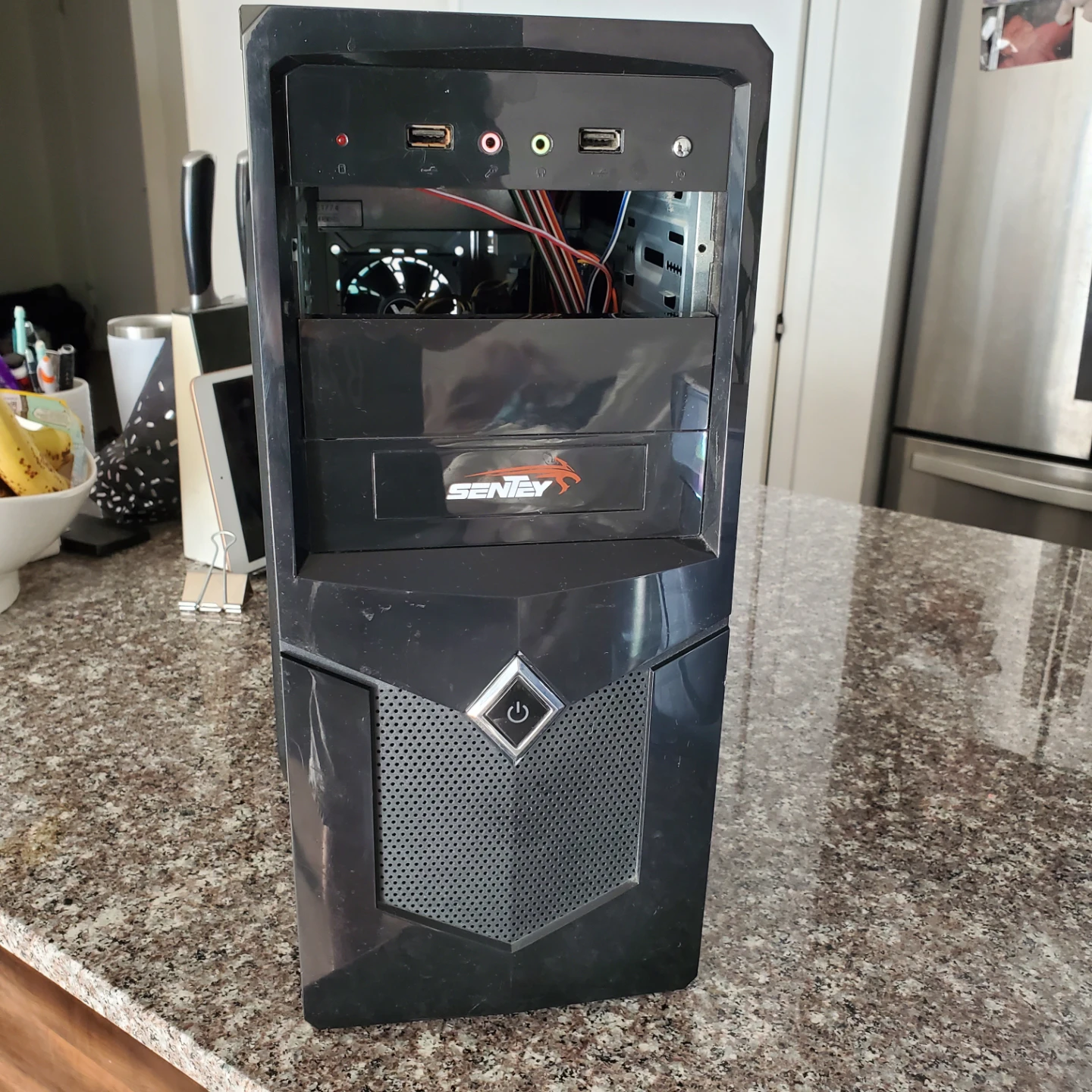 Desktop Computer - photo 4