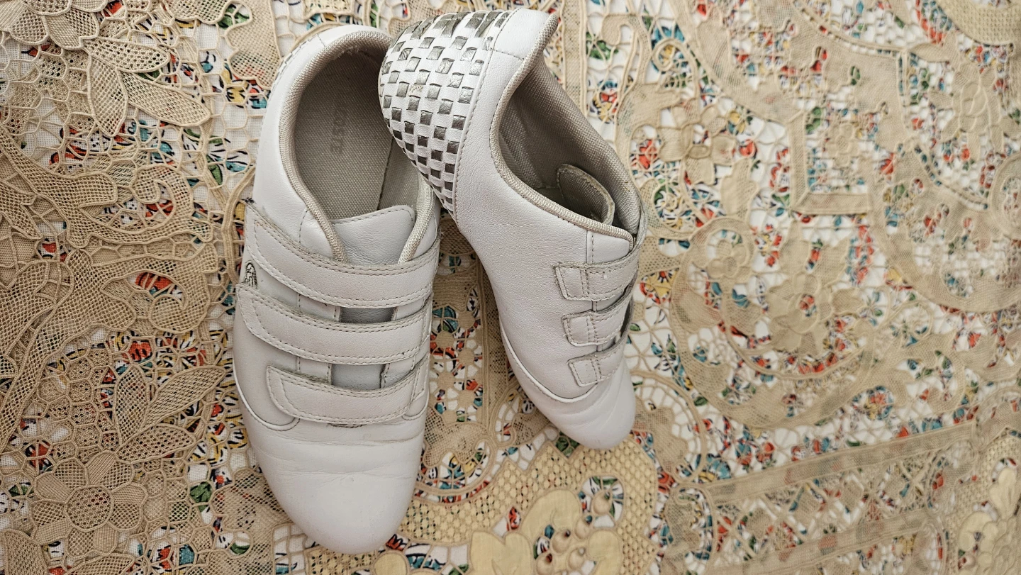 White Lacoste Sneakers - Size 37 - photo 3