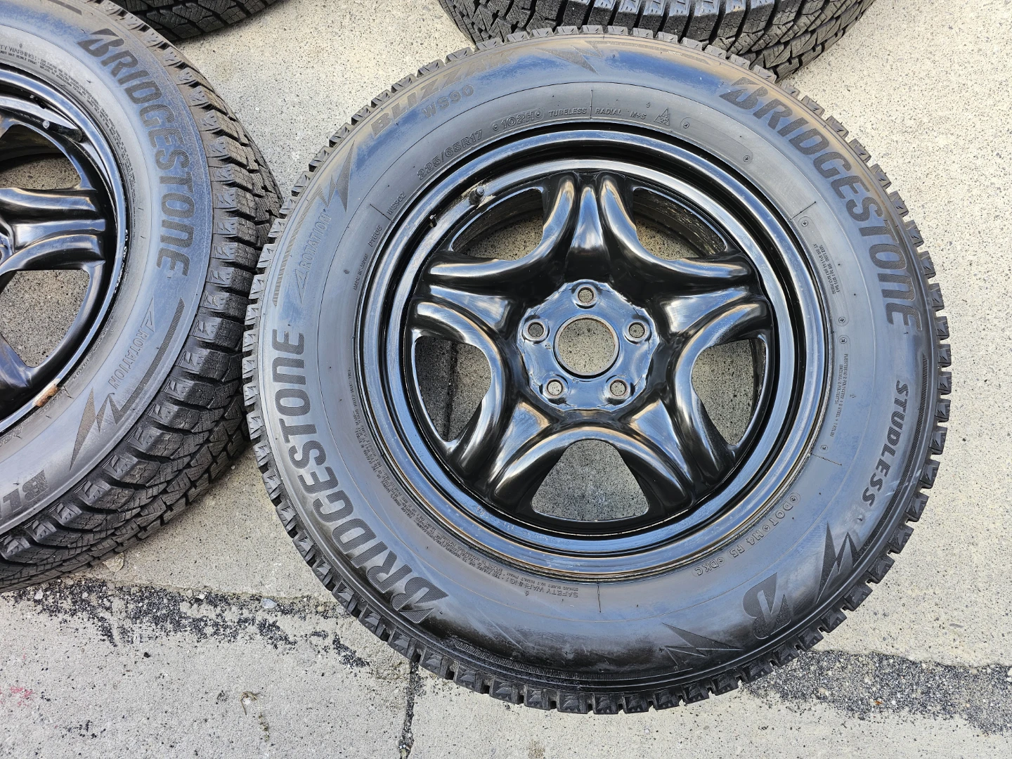 TOYOTA RAV4 WINTER TIRES ON STEEL RIMS 225/65 R17 - photo 2
