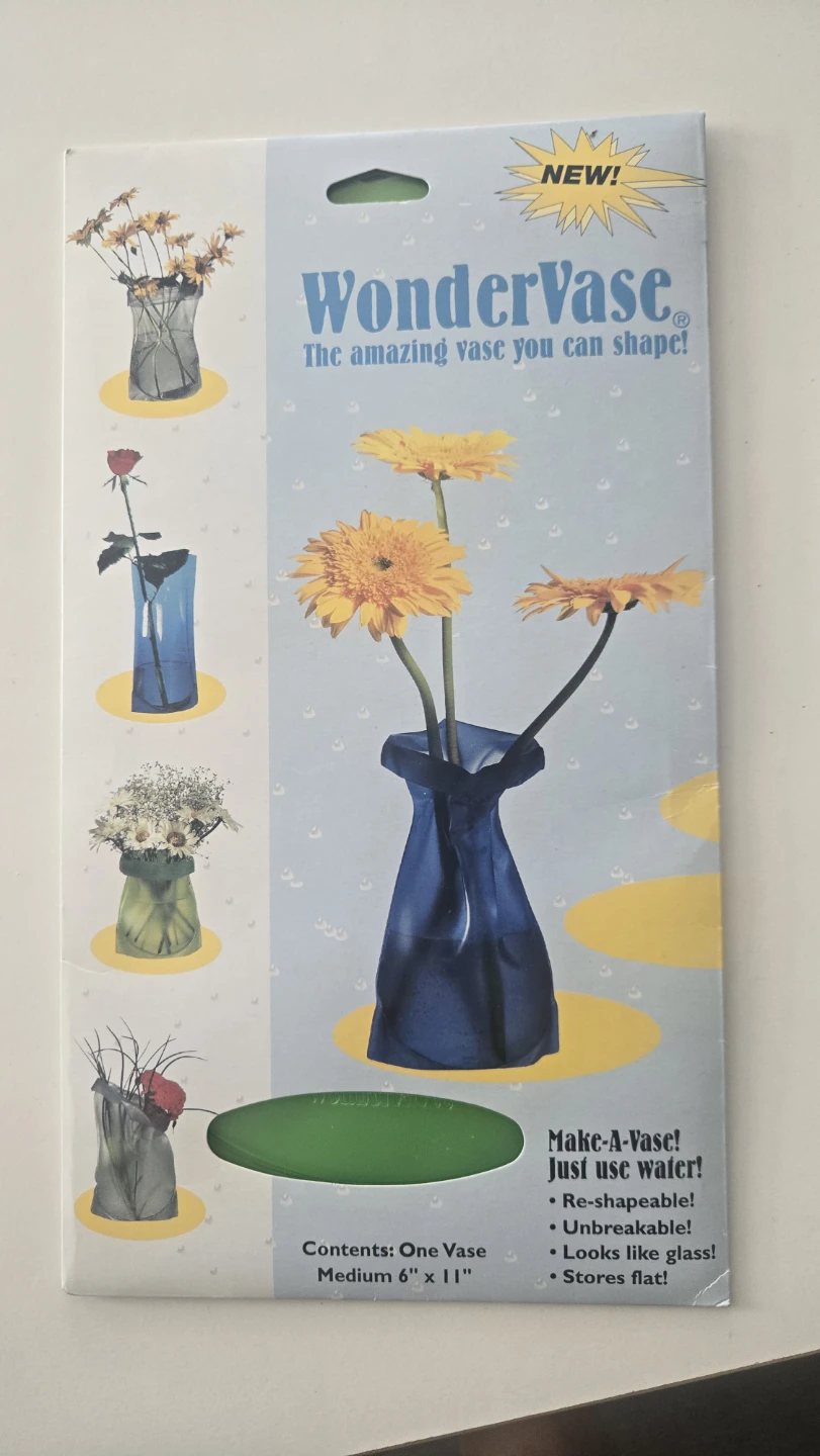 NEW in packaging Vintage Flower vase WonderVase