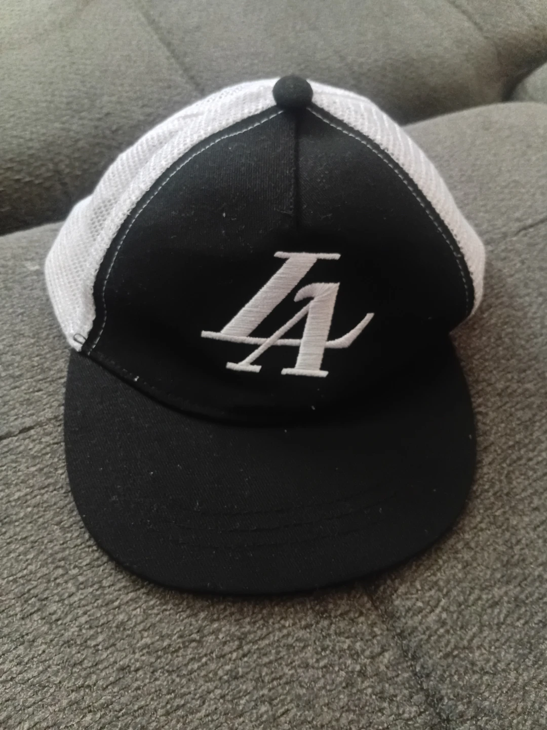 Assorted Hats and beanies [READ DESCRIPTION.]