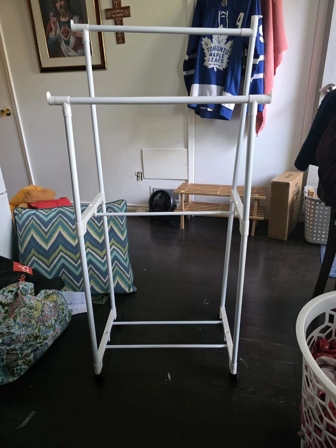 White Double-Bar Clothing Rack