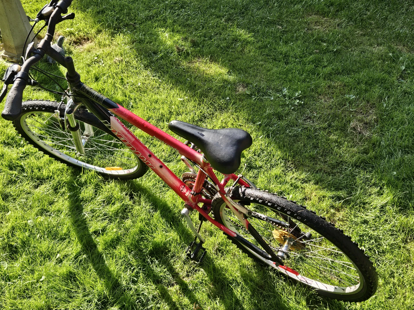 Mountain Bike - Black and Red - photo 3