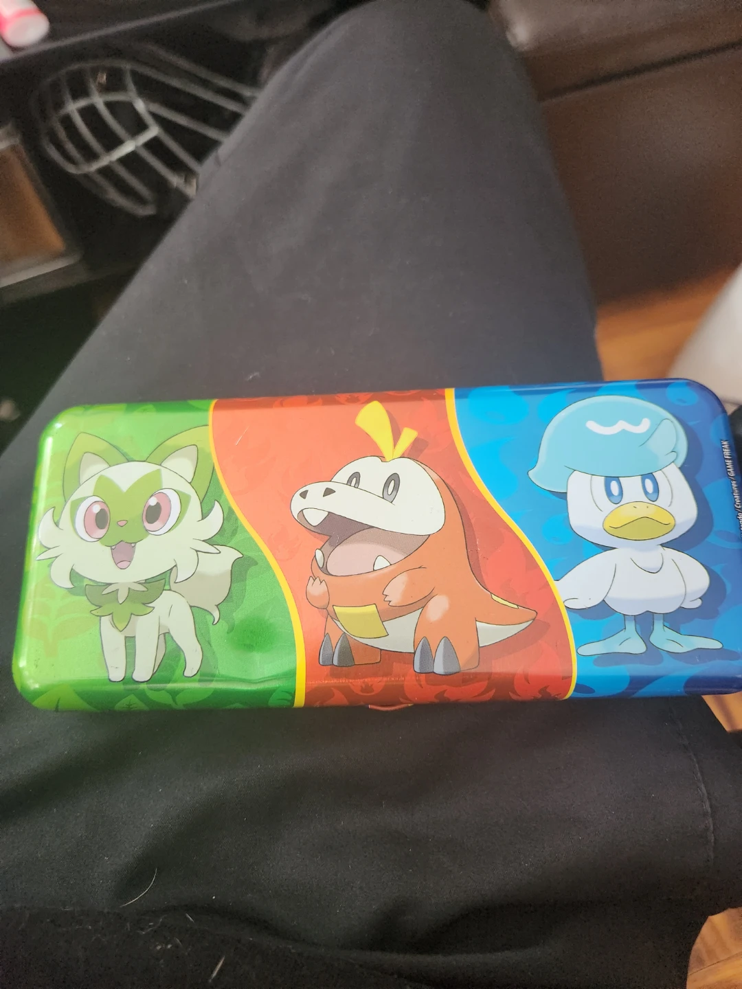Pokémon Trading Card Game Tin with Paldea Evolved Pack - photo 4