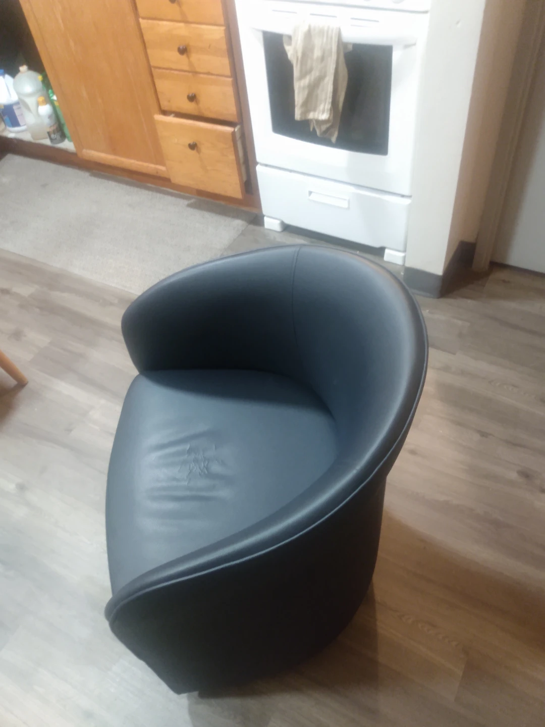 Black accent chair - photo 3